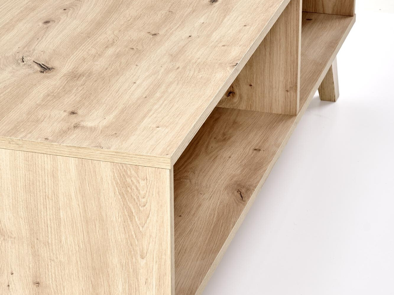 Žurnālu galdiņš Bencamu 105