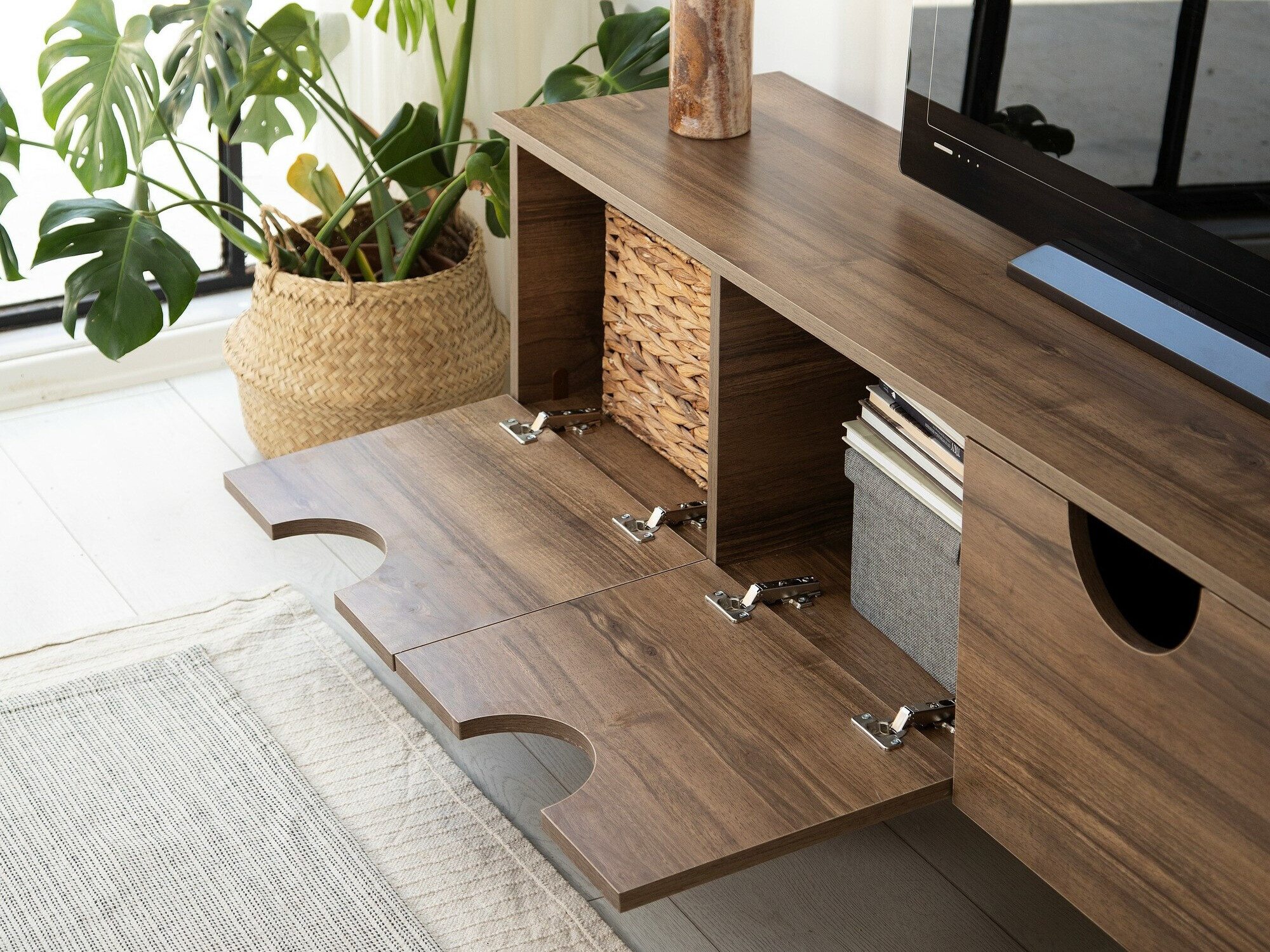 TV galds Kailua 2212 (Riekstkoks)