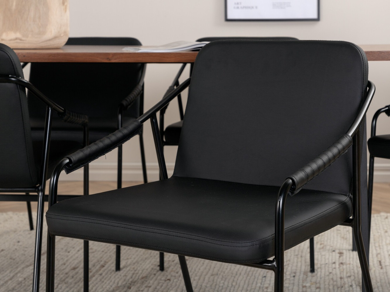 Ēdamistabas komplekts Dallas 2797 (Riekstkoks + Melns)