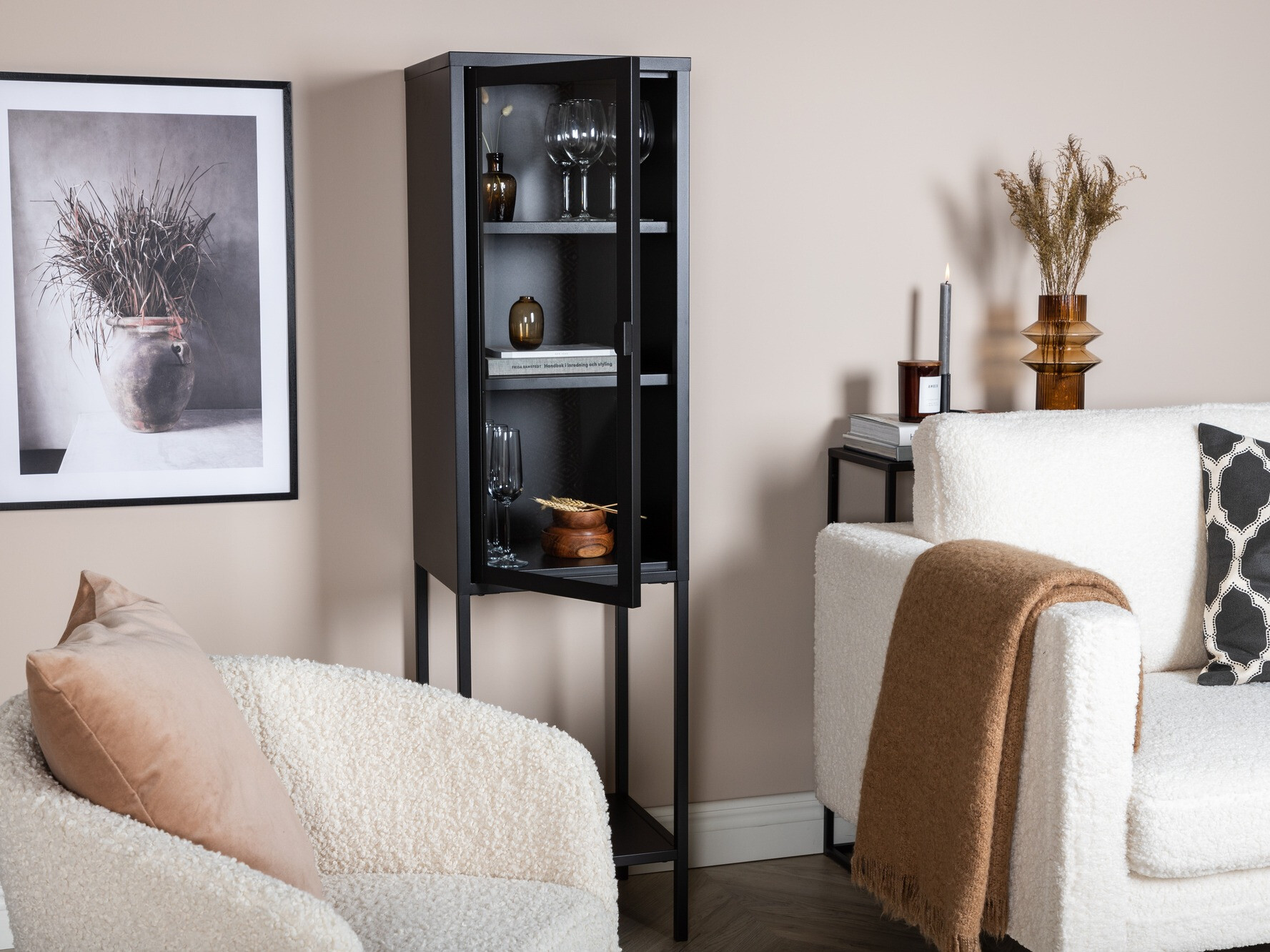 Plaukts Dallas 118 (Melns)