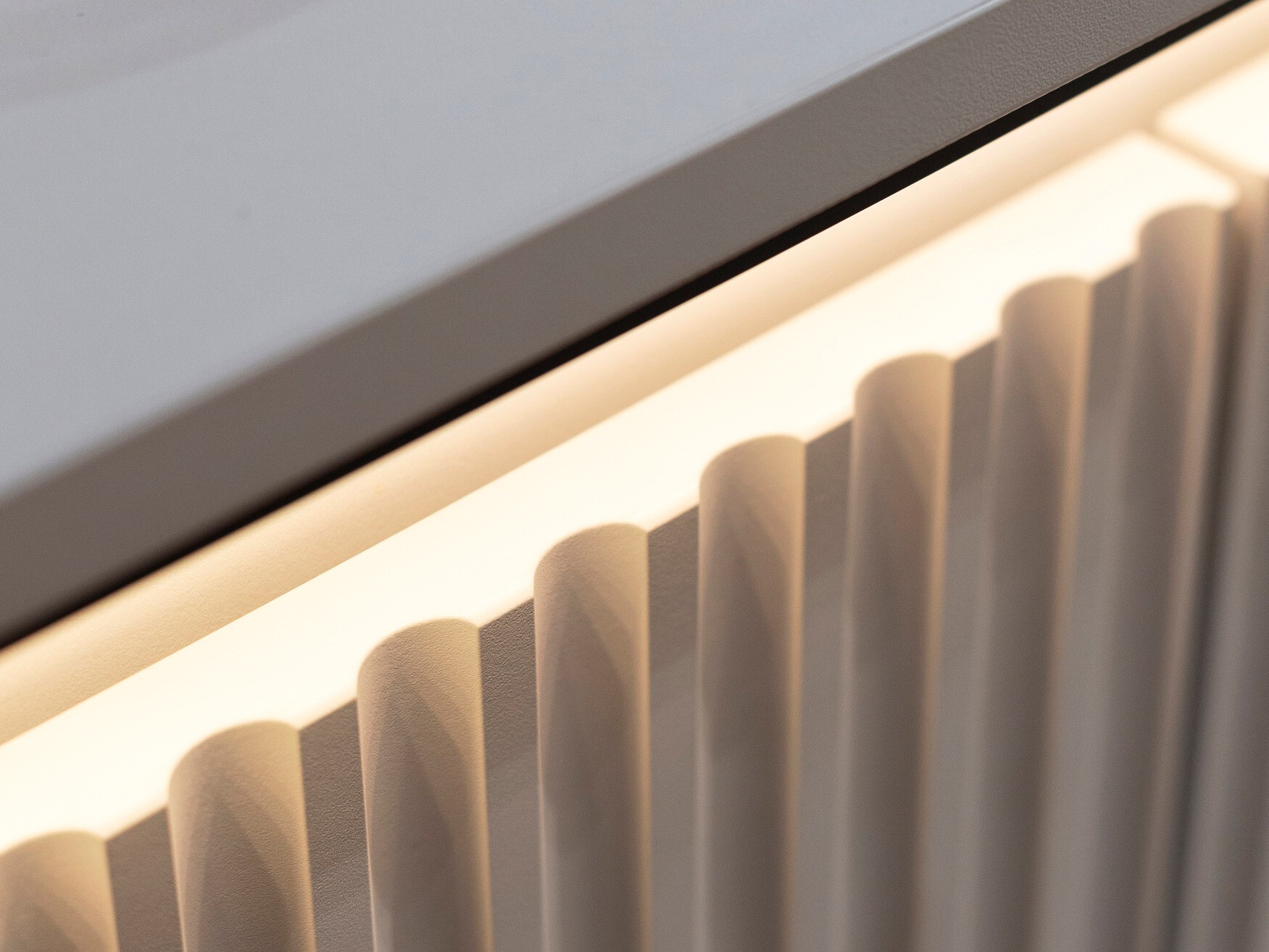 Skapis Fernolu 103 (Pelēks + Melns)