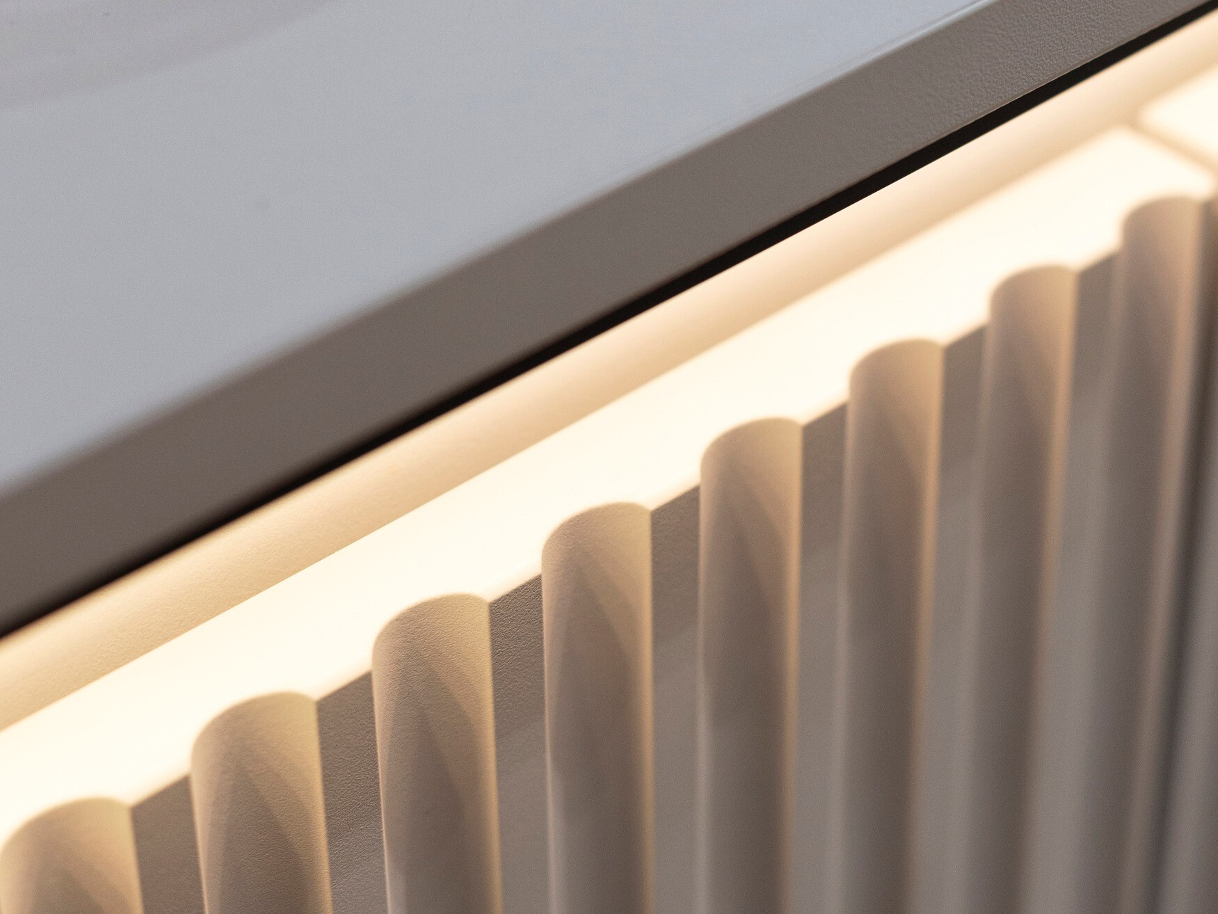 TV galds Fernolu 105 (Pelēks + Melns)