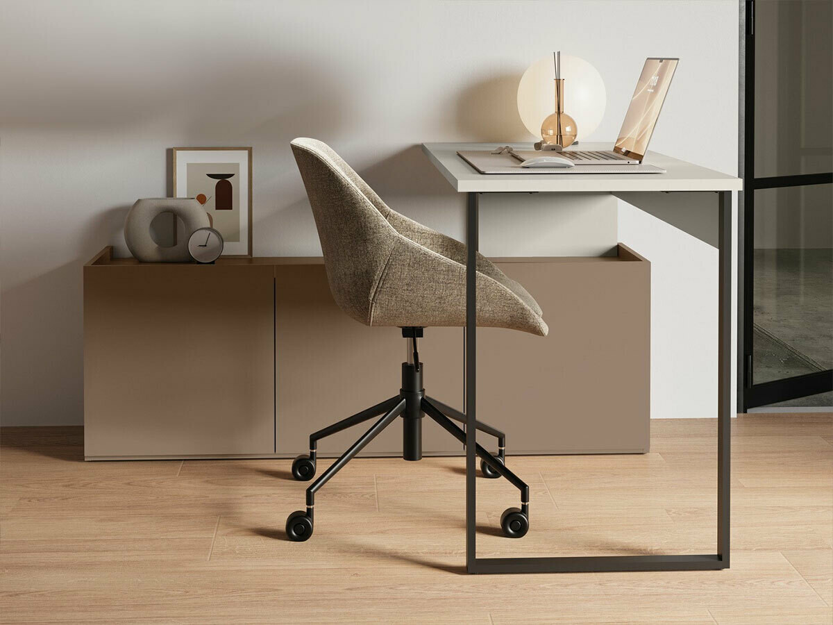 Stūra rakstāmgalds Tivseva 109