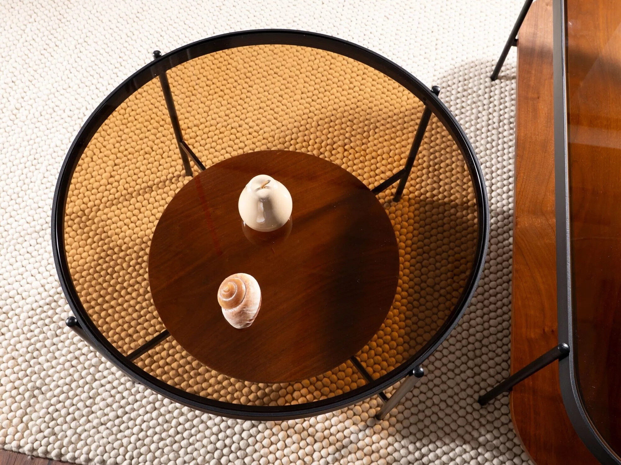 Žurnālu galdiņš Detroit 537