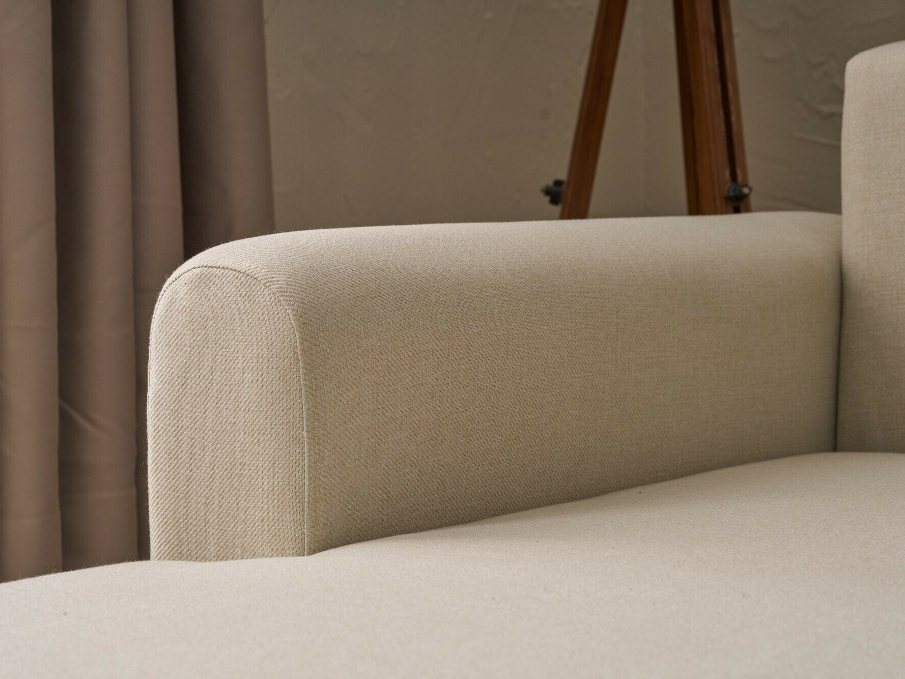 Stūra dīvāns Altadena 592 (Krēms)