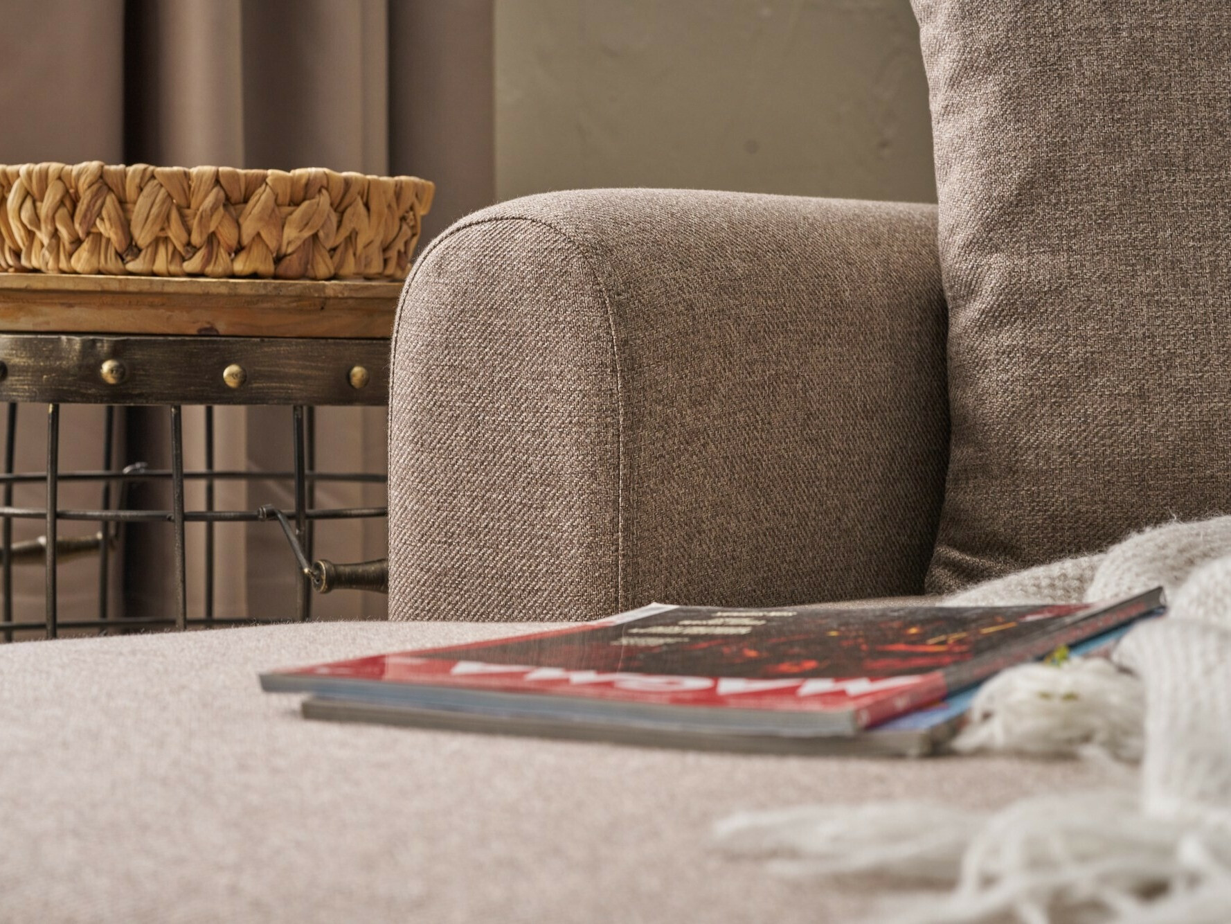 Stūra dīvāns Altadena 592 (Brūns)