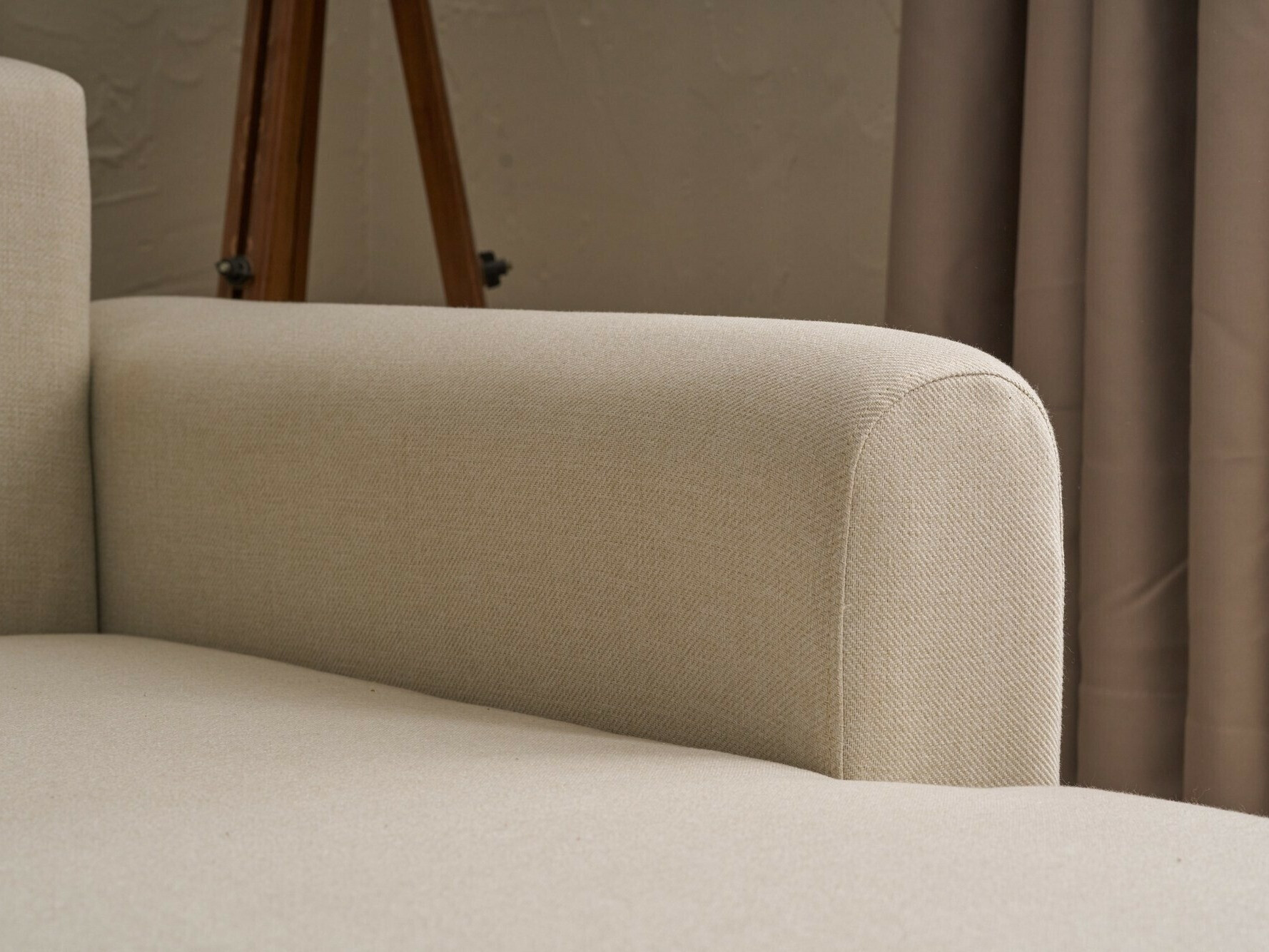 Stūra dīvāns Altadena 592 (Krēms)