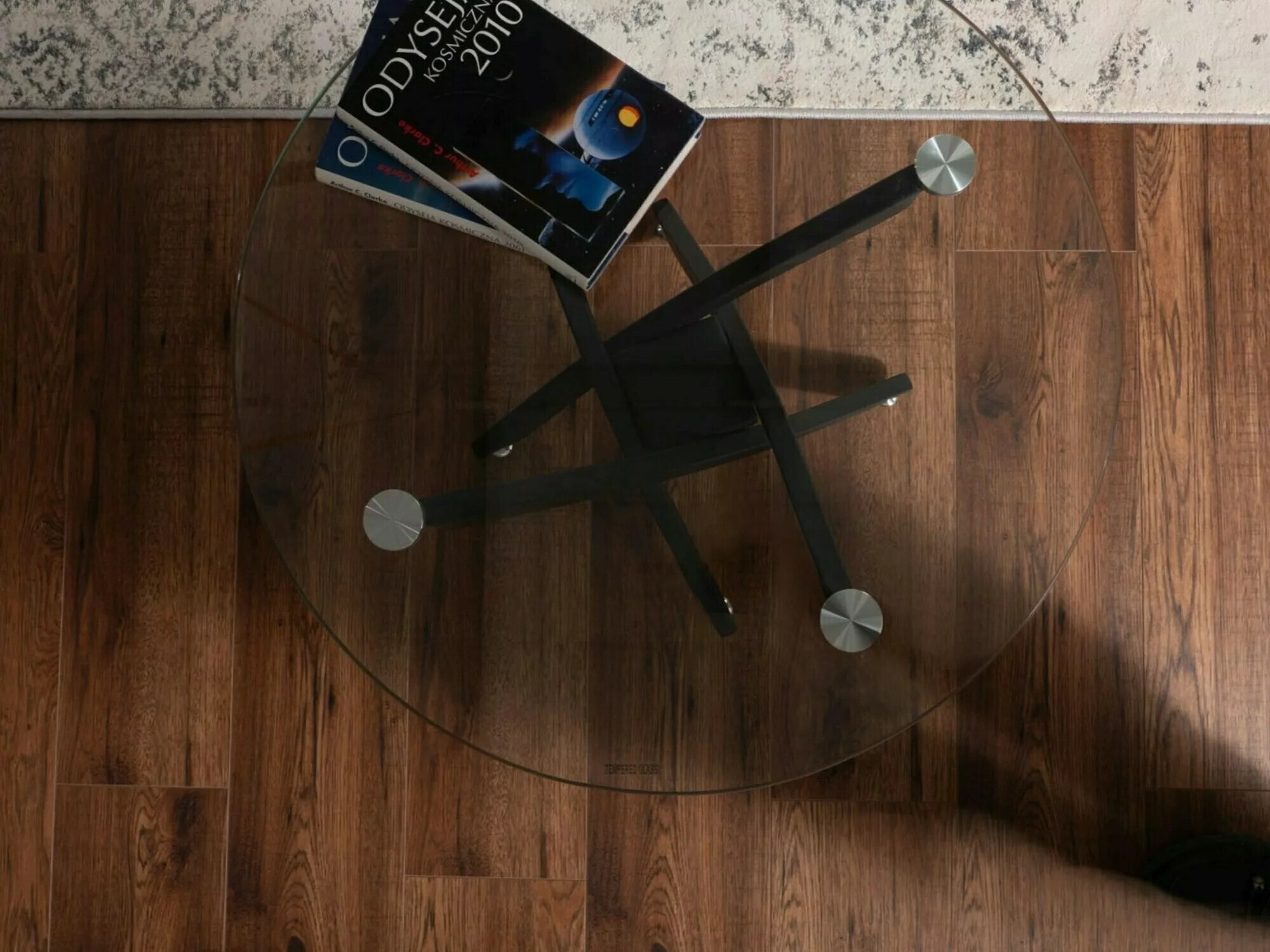 Žurnālu galdiņš Detroit 574 (Melns)