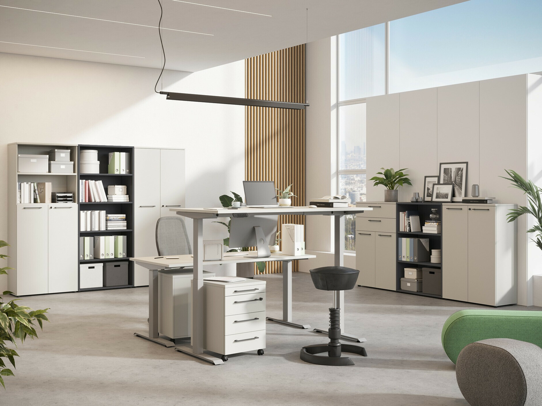 Rakstāmgalds ar regulējamu augstumu Eliromo 118 (Gaiši pelēks + Sudraba)