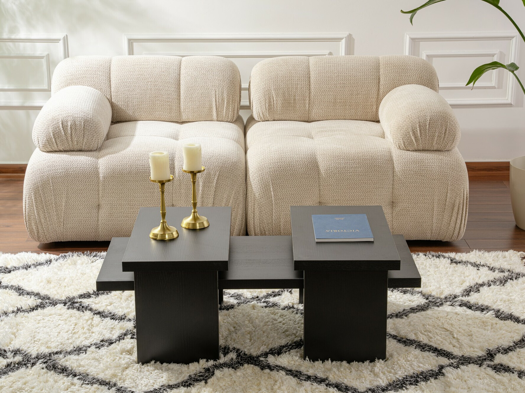 Žurnālu galdiņš Novato 103 (Melns)