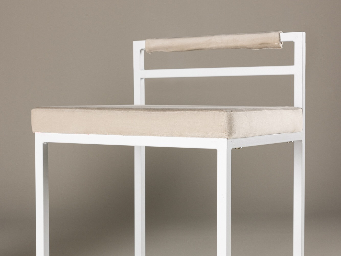 Низкий барный стул Dallas 4519 (Белый + Бежевый)