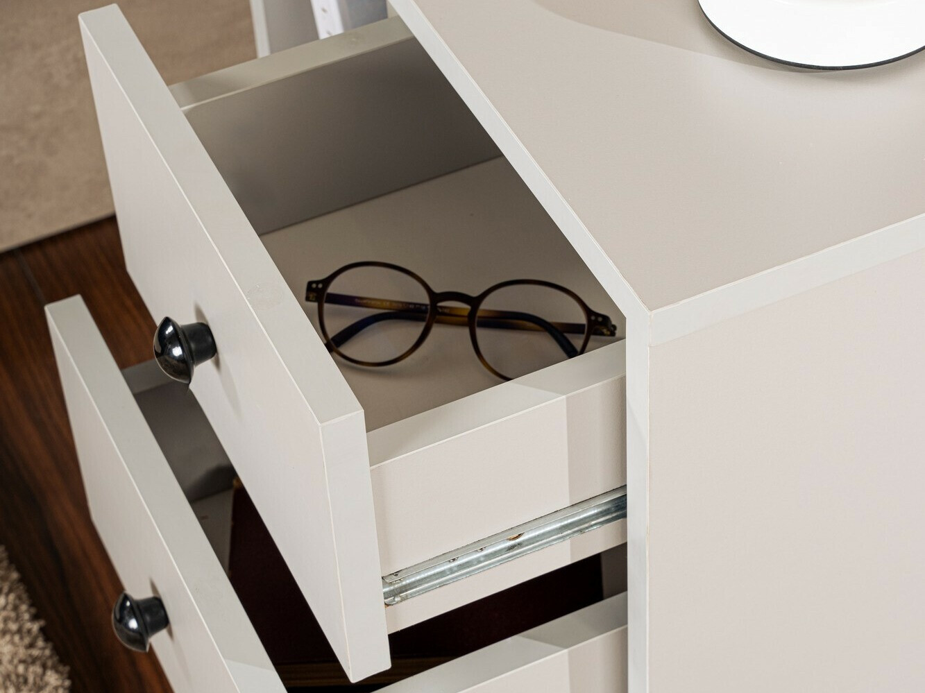 Naktsgaldiņš Novato 109 (Pelēks + Melns)