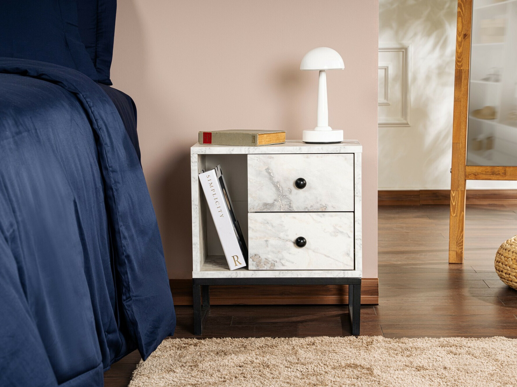 Прикроватная тумбочка Novato 109 (Белый мрамор + Чёрный)