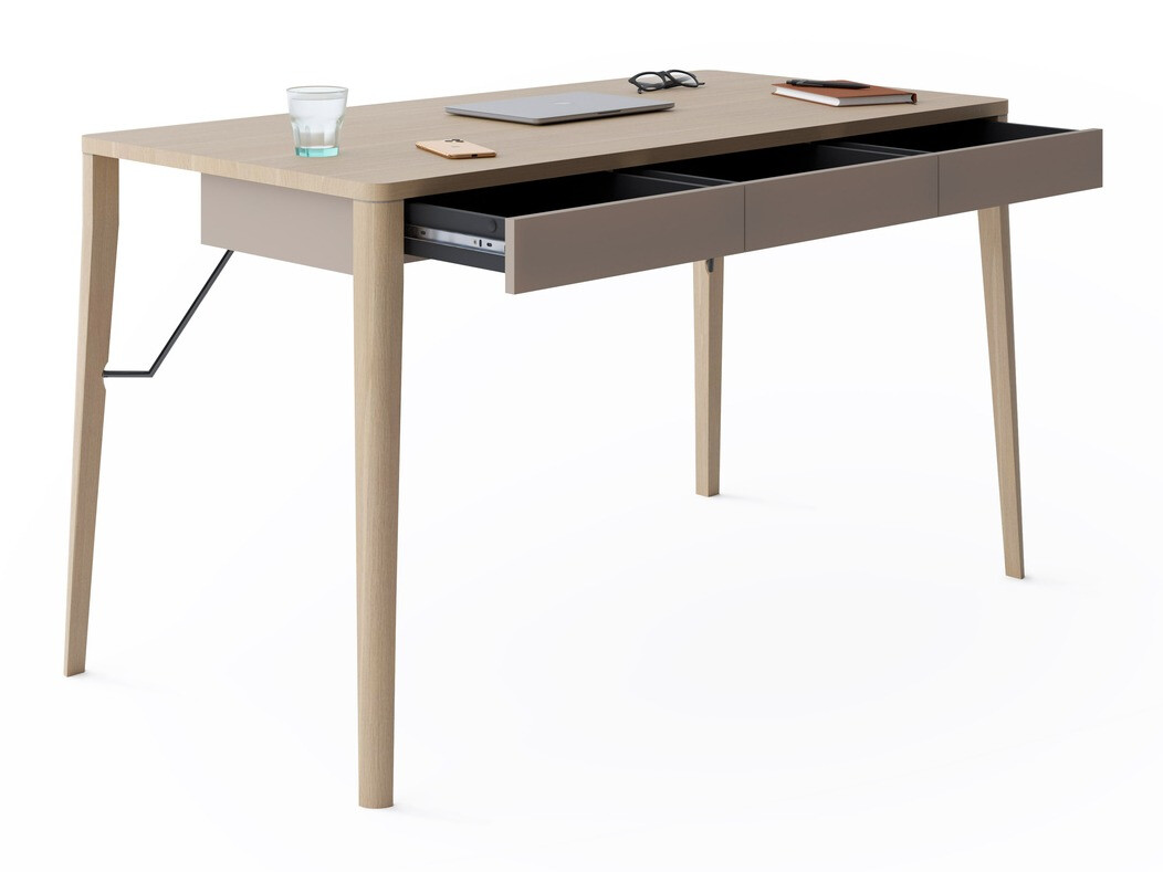 Rakstāmgalds Fresno 156