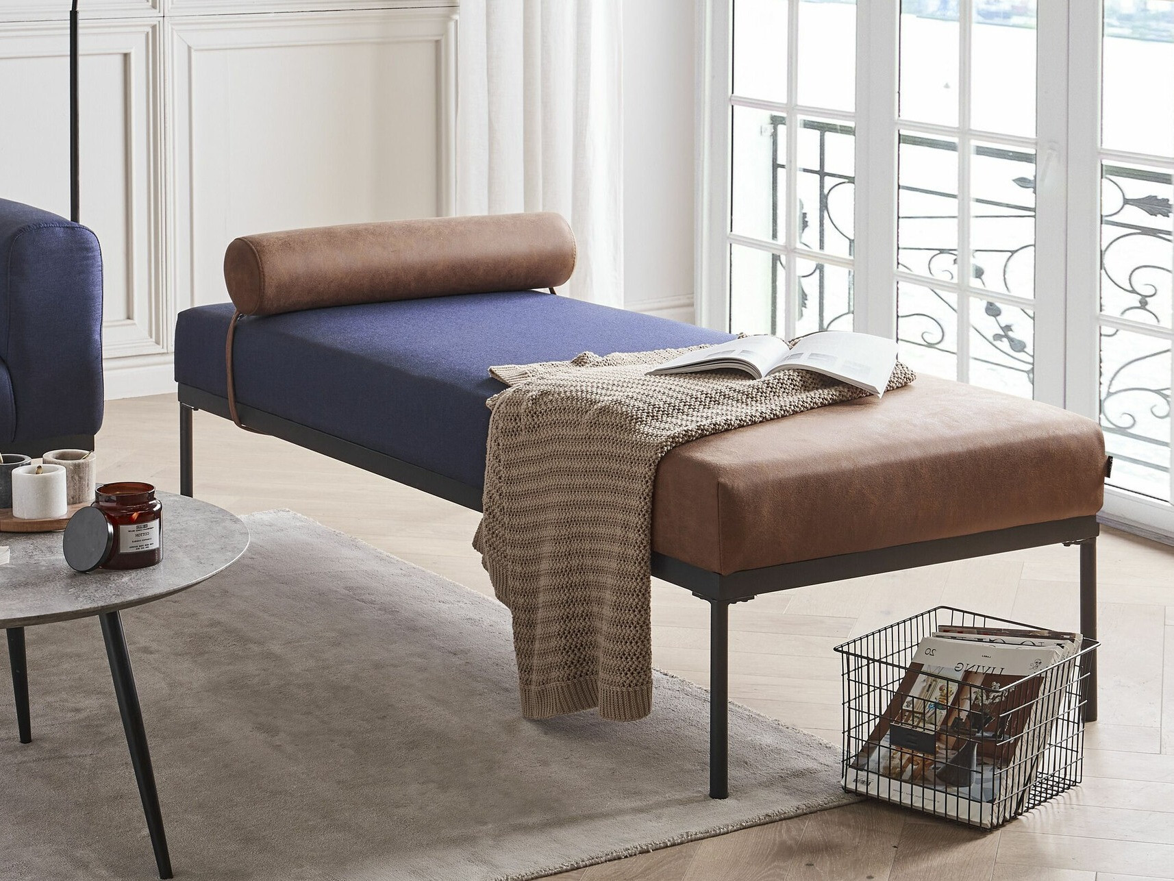 Kušete Berwyn 2204 (Tumši zils + Brūns)