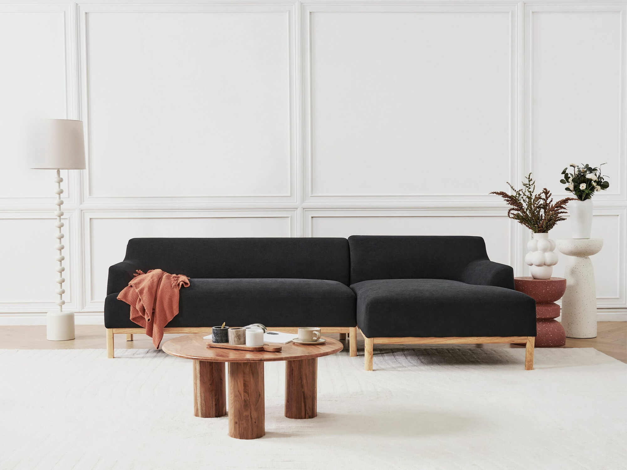 Stūra dīvāns Berwyn 2229 (Melns)