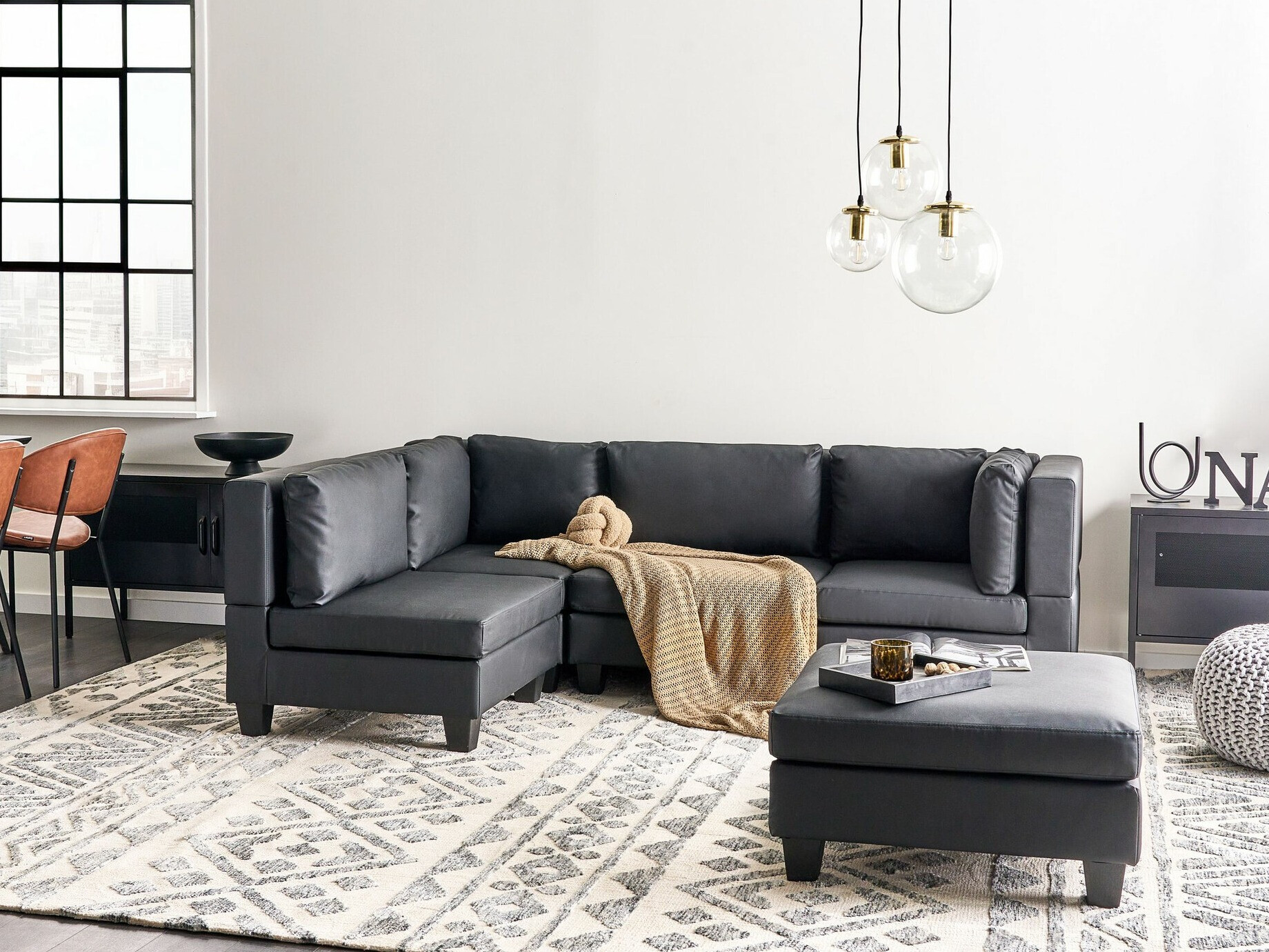 Mīksto mēbeļu komplekts Elbmeli 111