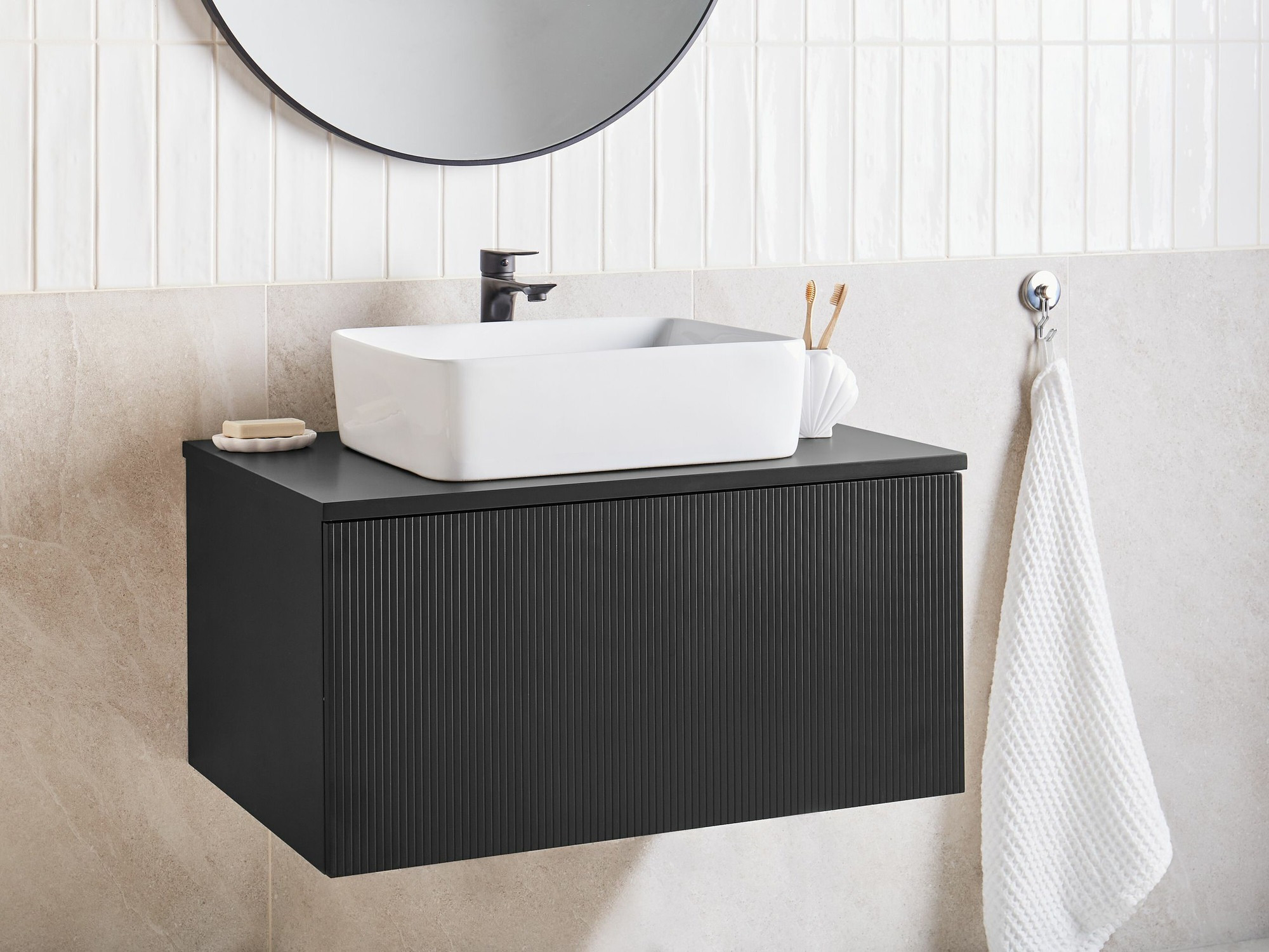 Piekarams vannas istabas skapītis izlietnei Berwyn 2254 (Melns)