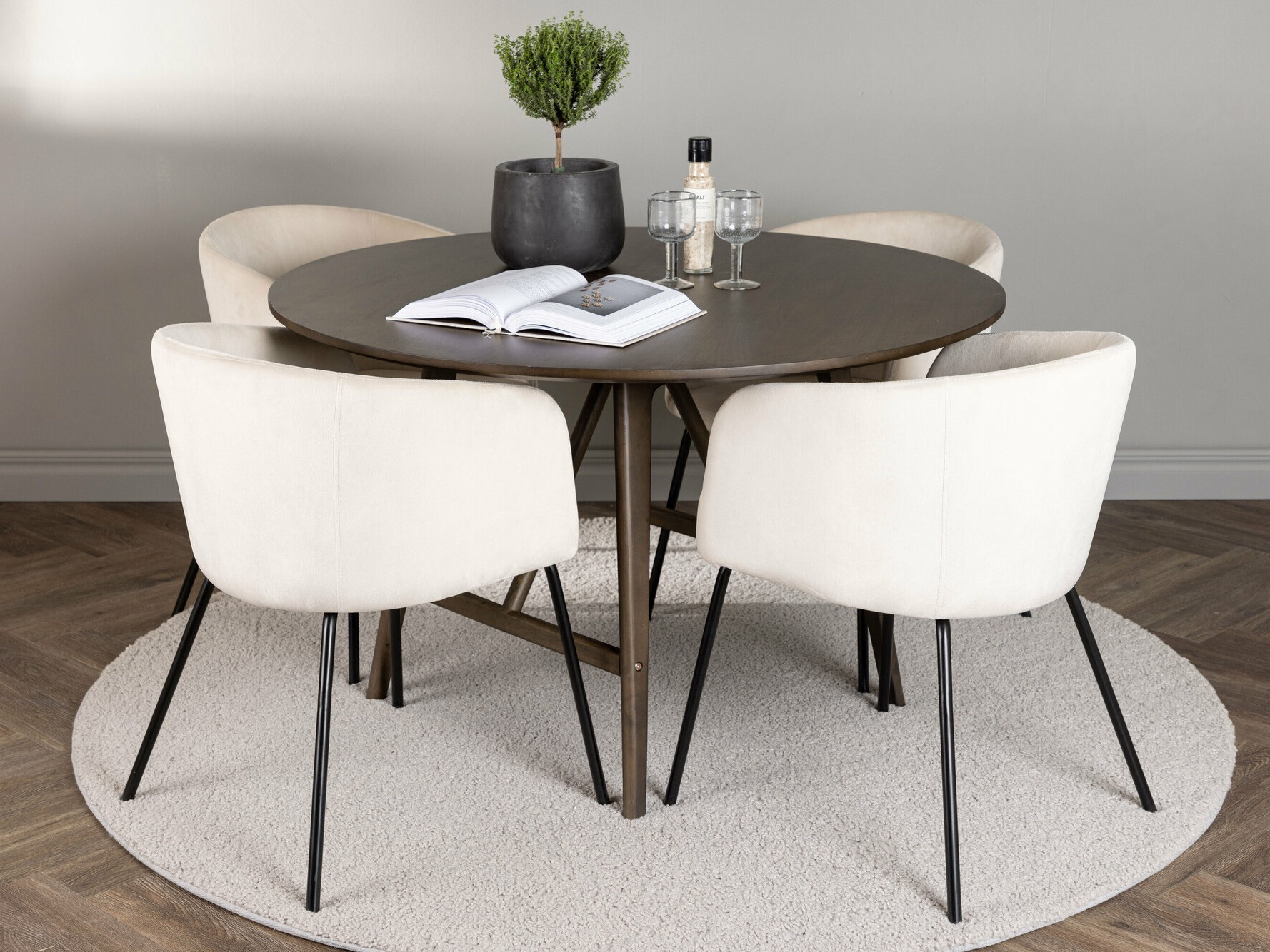 Ēdamistabas komplekts Dallas 4584