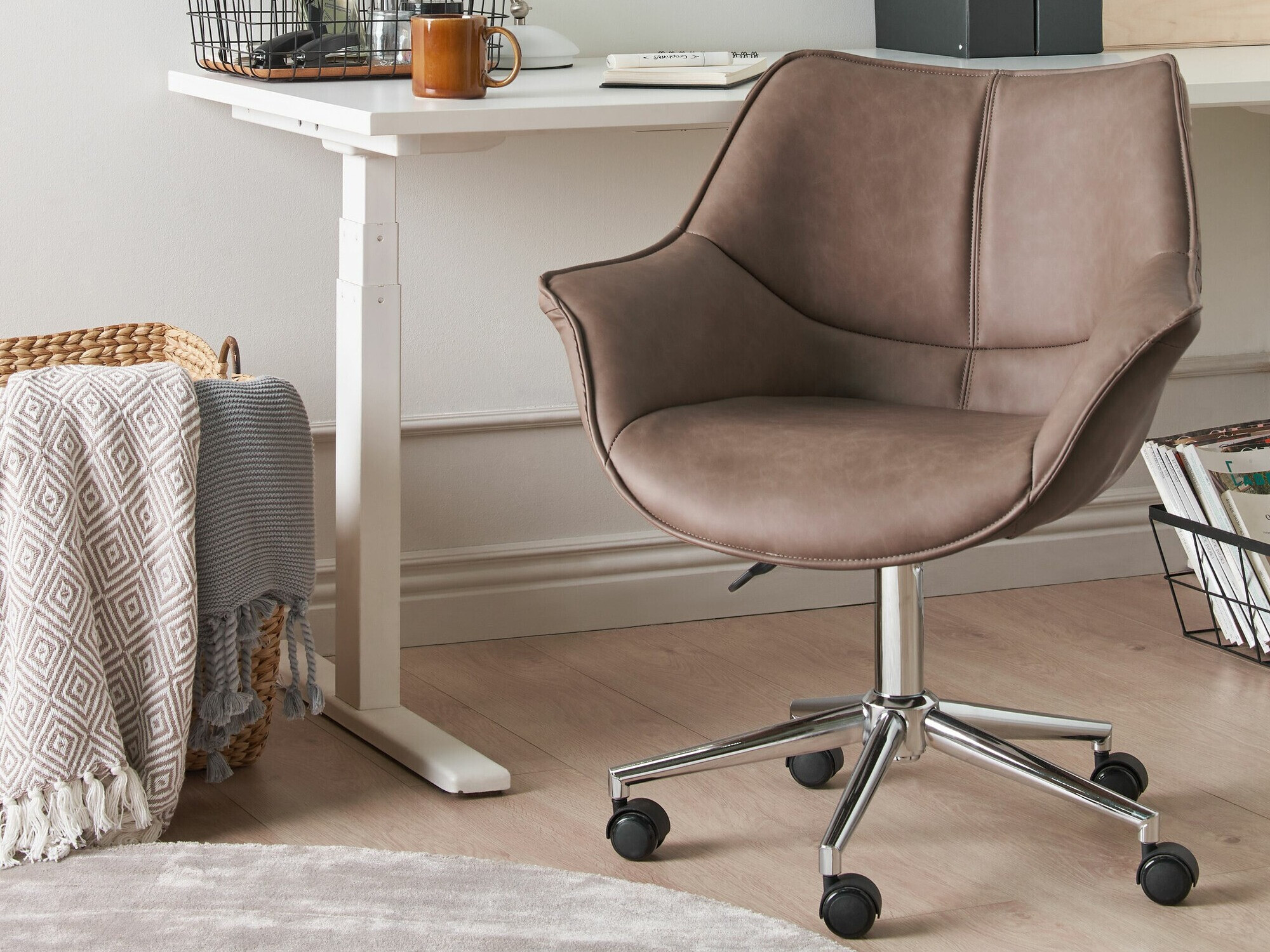 Biroja krēsls Berwyn 899 (Gaiši brūns)