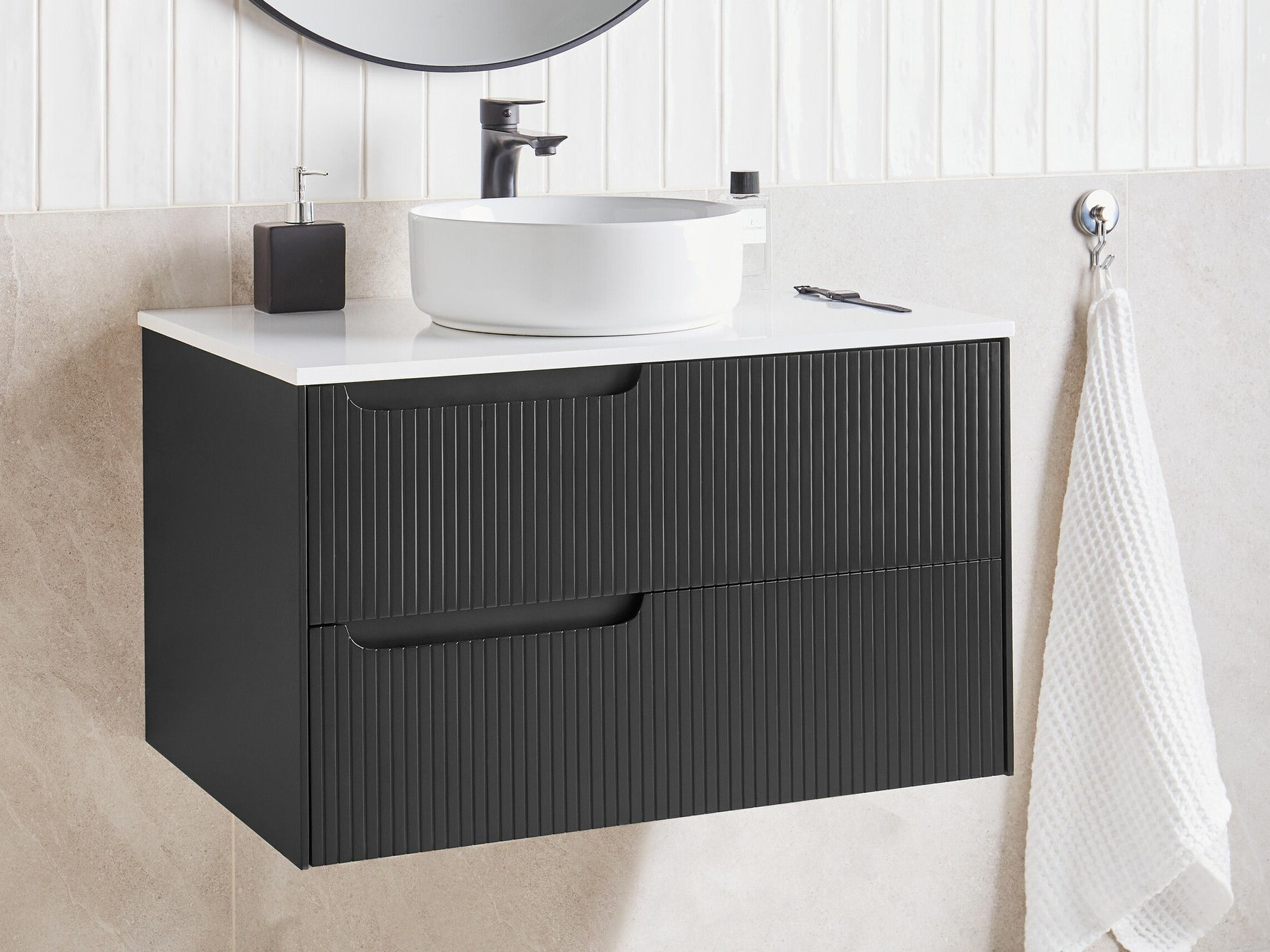 Piekarams vannas istabas skapītis izlietnei Berwyn 2307 (Melns)