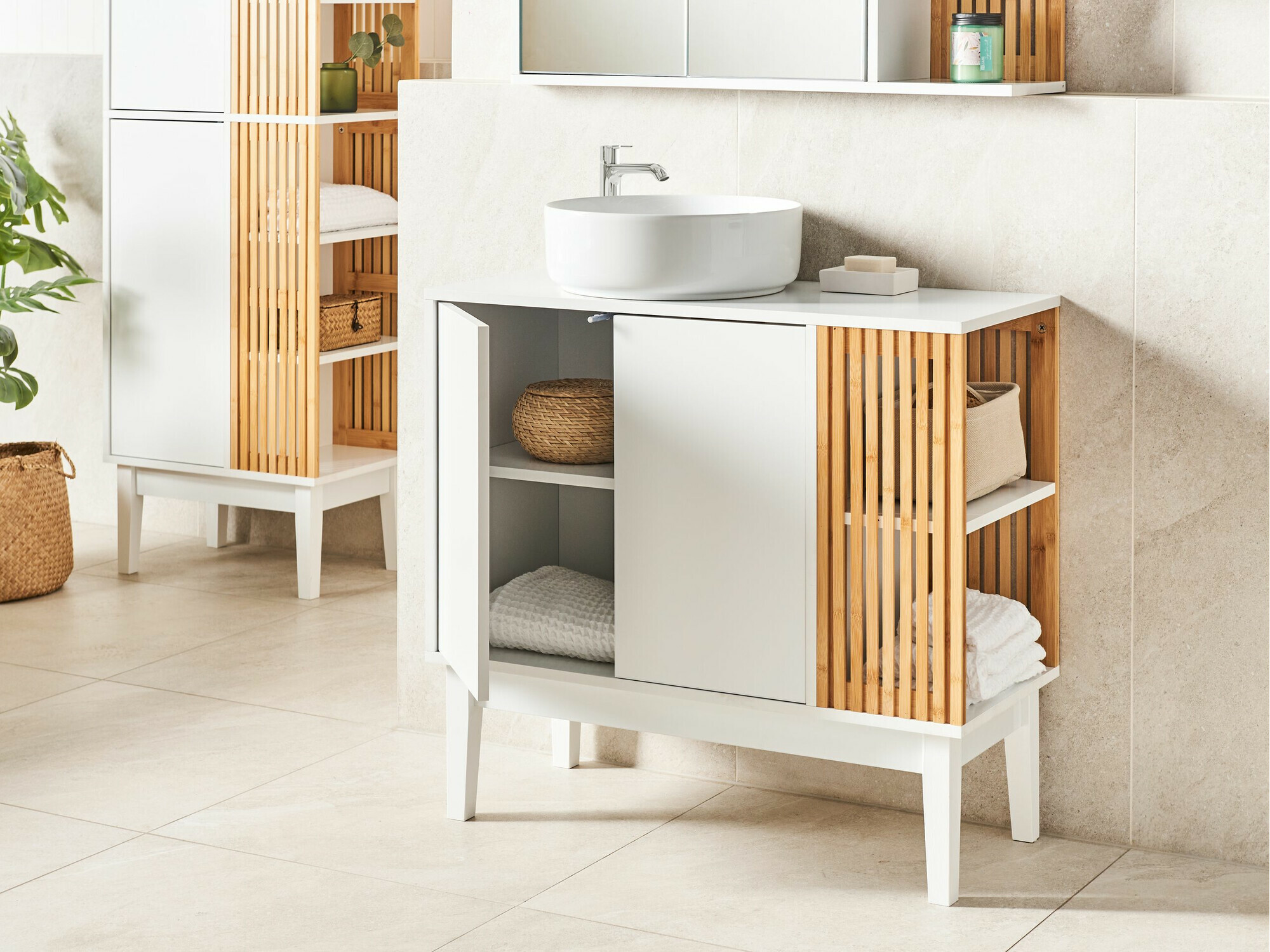 Stāvošs vannas istabas skapītis izlietnei Berwyn 2340