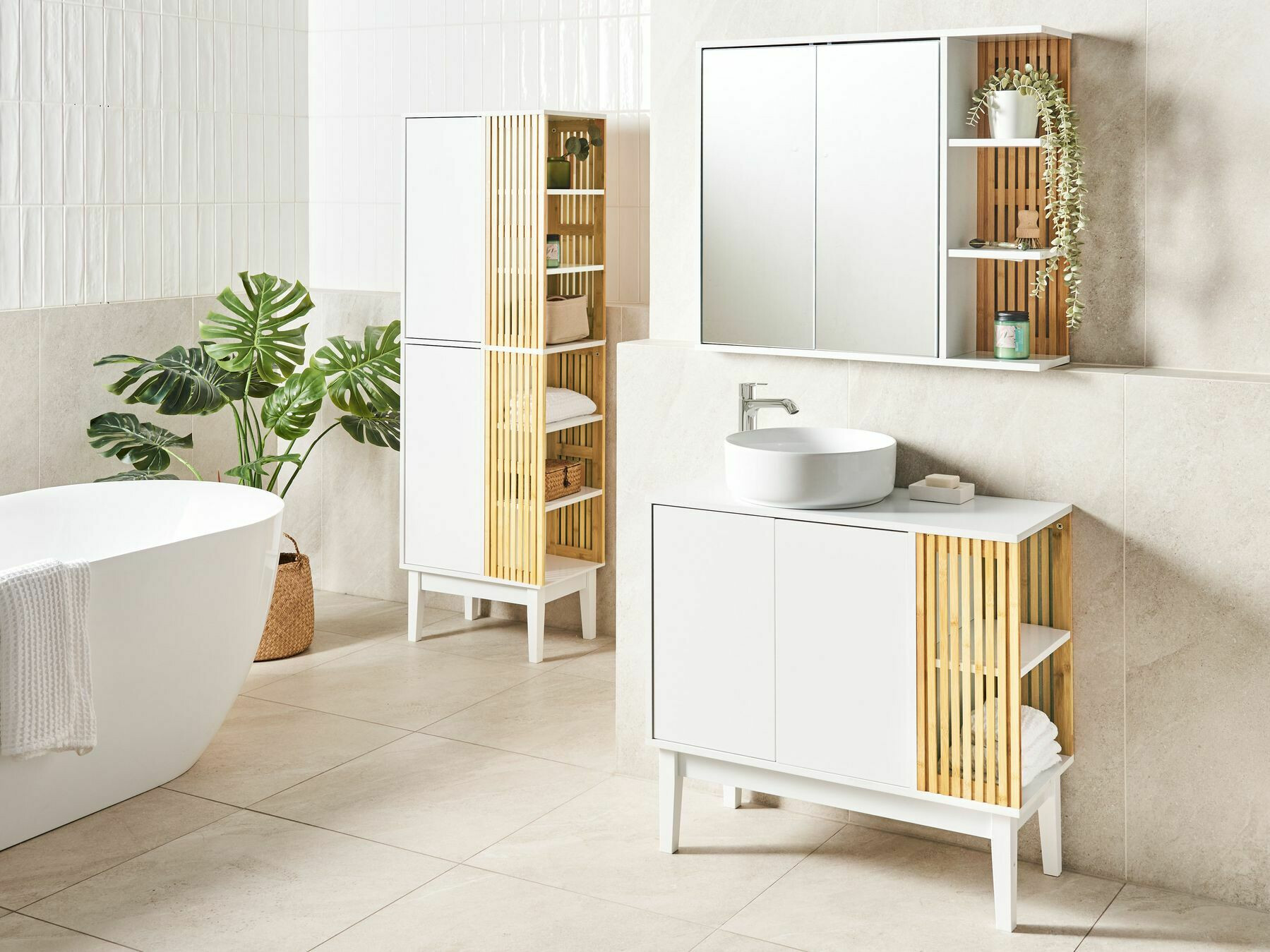 Vannas istabas skapis ar spoguli Berwyn 2343