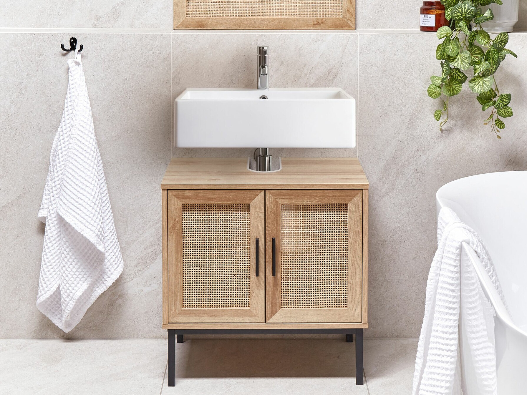 Stāvošs vannas istabas skapītis izlietnei Meldoru 105