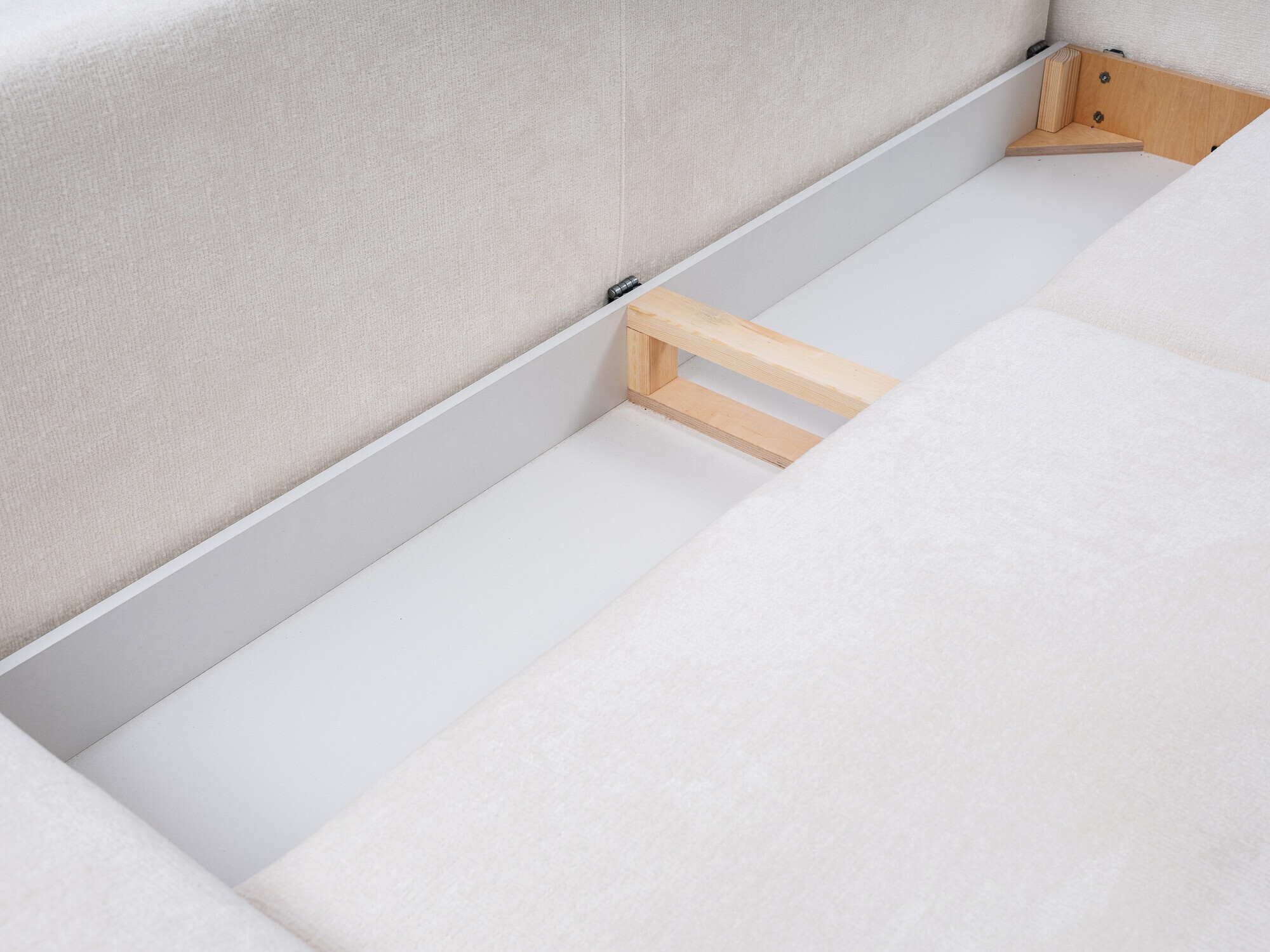 Диван-кровать Kingston 142 (Perfect Harmony 01)