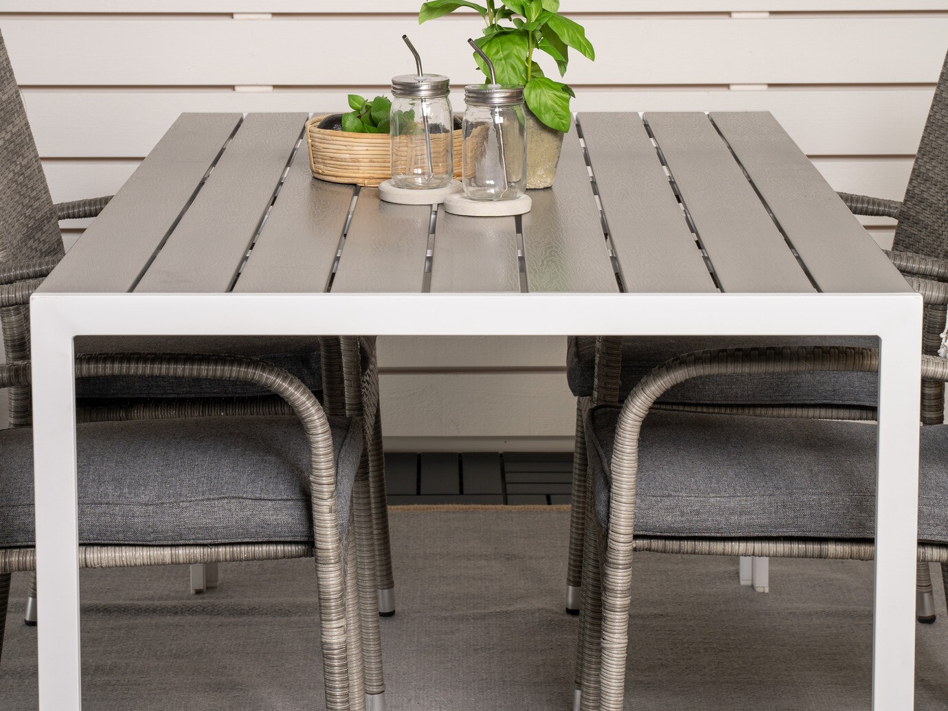 Galds un krēslu komplekts Dallas 4660