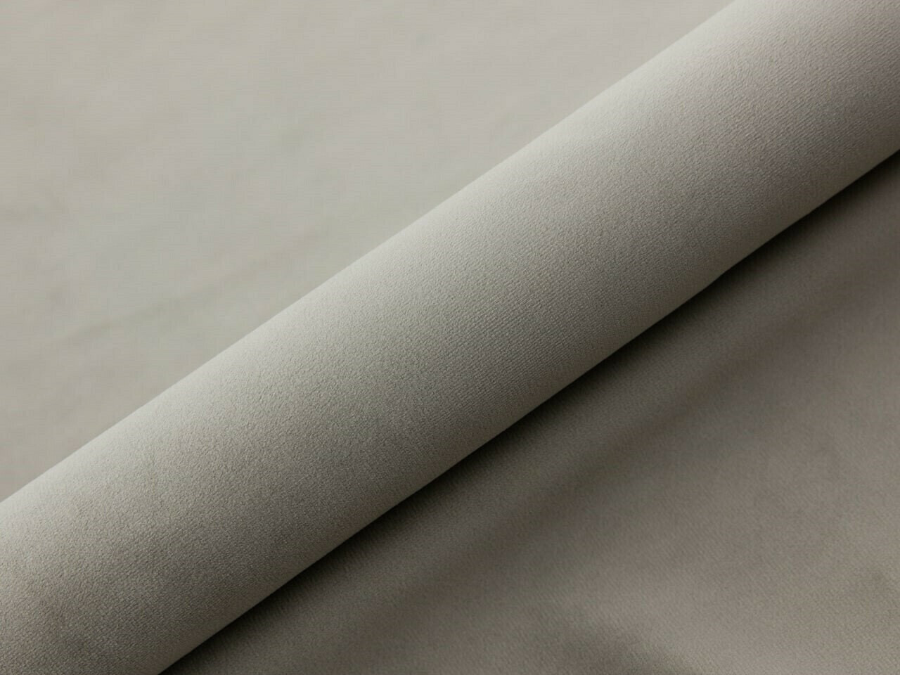 Kontinentālā gulta Martinez 114 (Magic Velvet 2210)