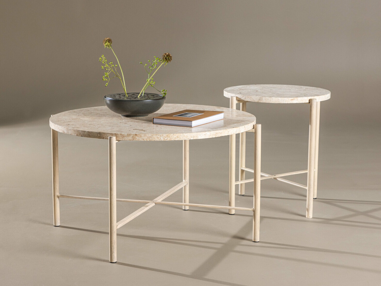 Žurnālu galdiņu komplekts Dallas 4742