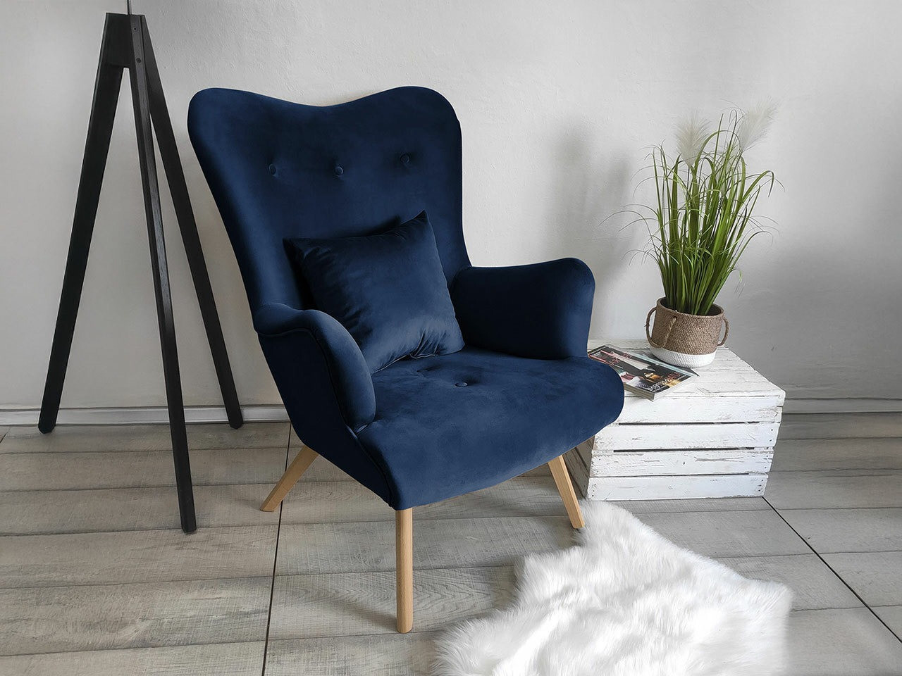 Atpūtas krēsls Clovis 102 (Magic Velvet 2216)