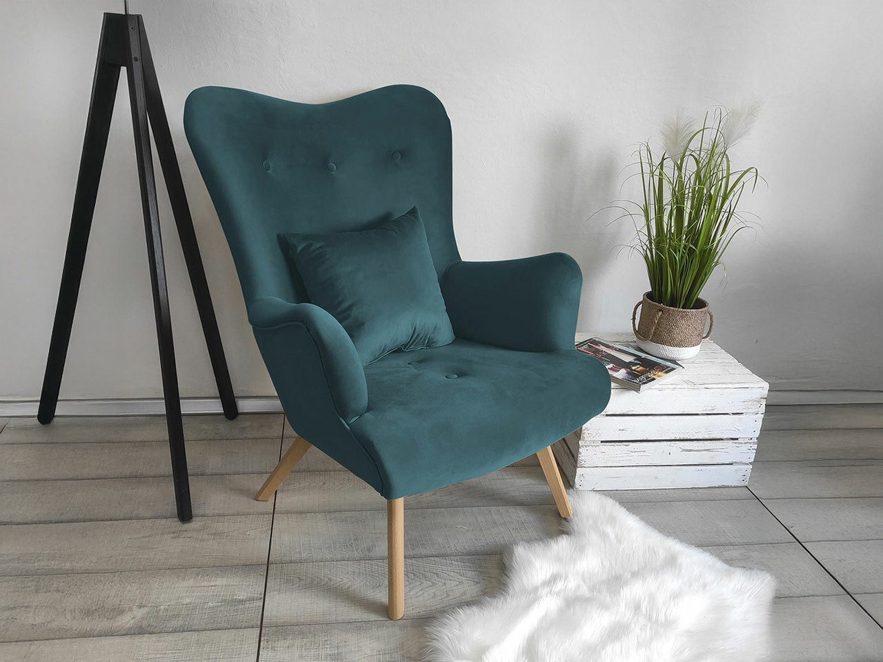 Atpūtas krēsls Clovis 102 (Magic Velvet 2222)