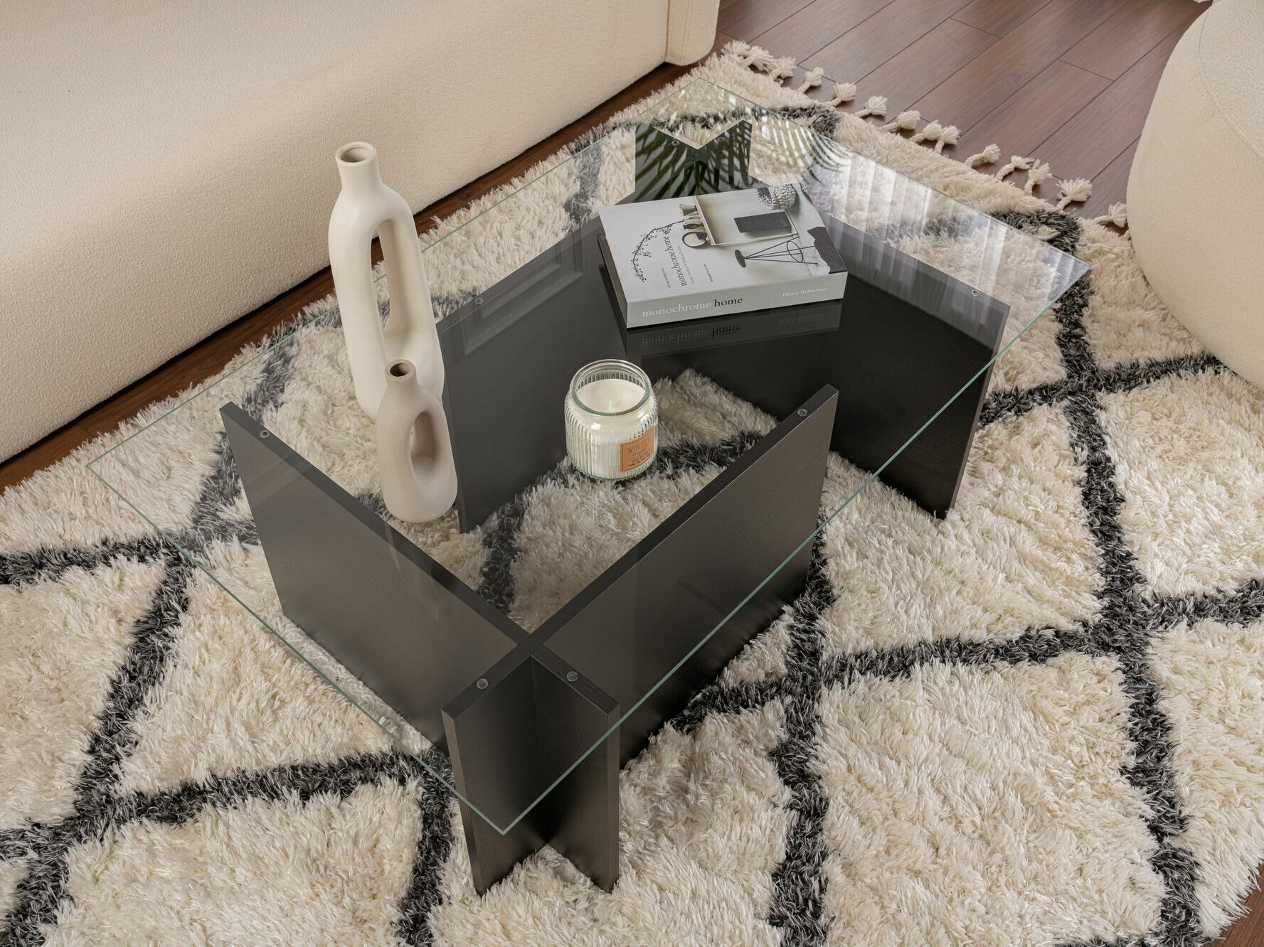 Žurnālu galdiņš Novato 112 (Melns)