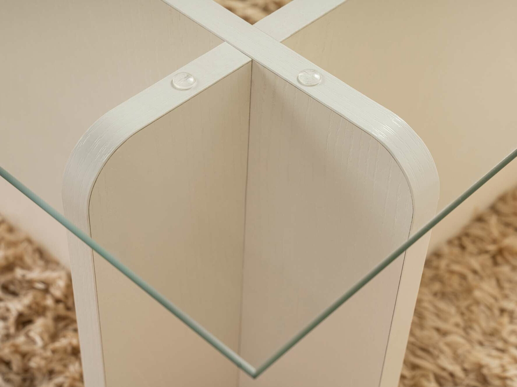 Žurnālu galdiņš Novato 113 (Balts)