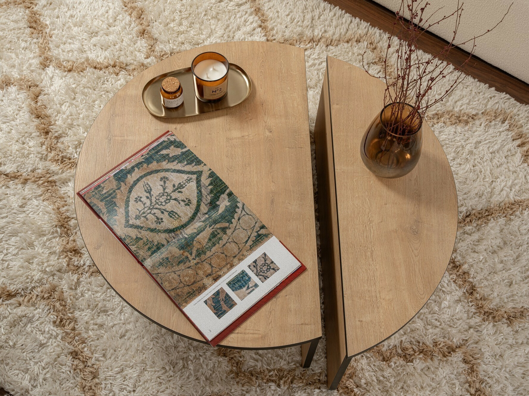 Žurnālu galdiņu komplekts Novato 100 (Medus ozols + Melns)