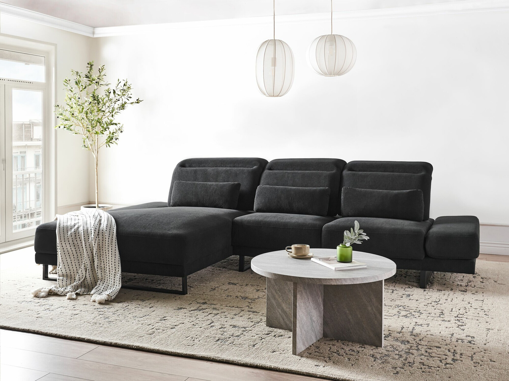 Stūra dīvāns Berwyn 2552 (Melns)