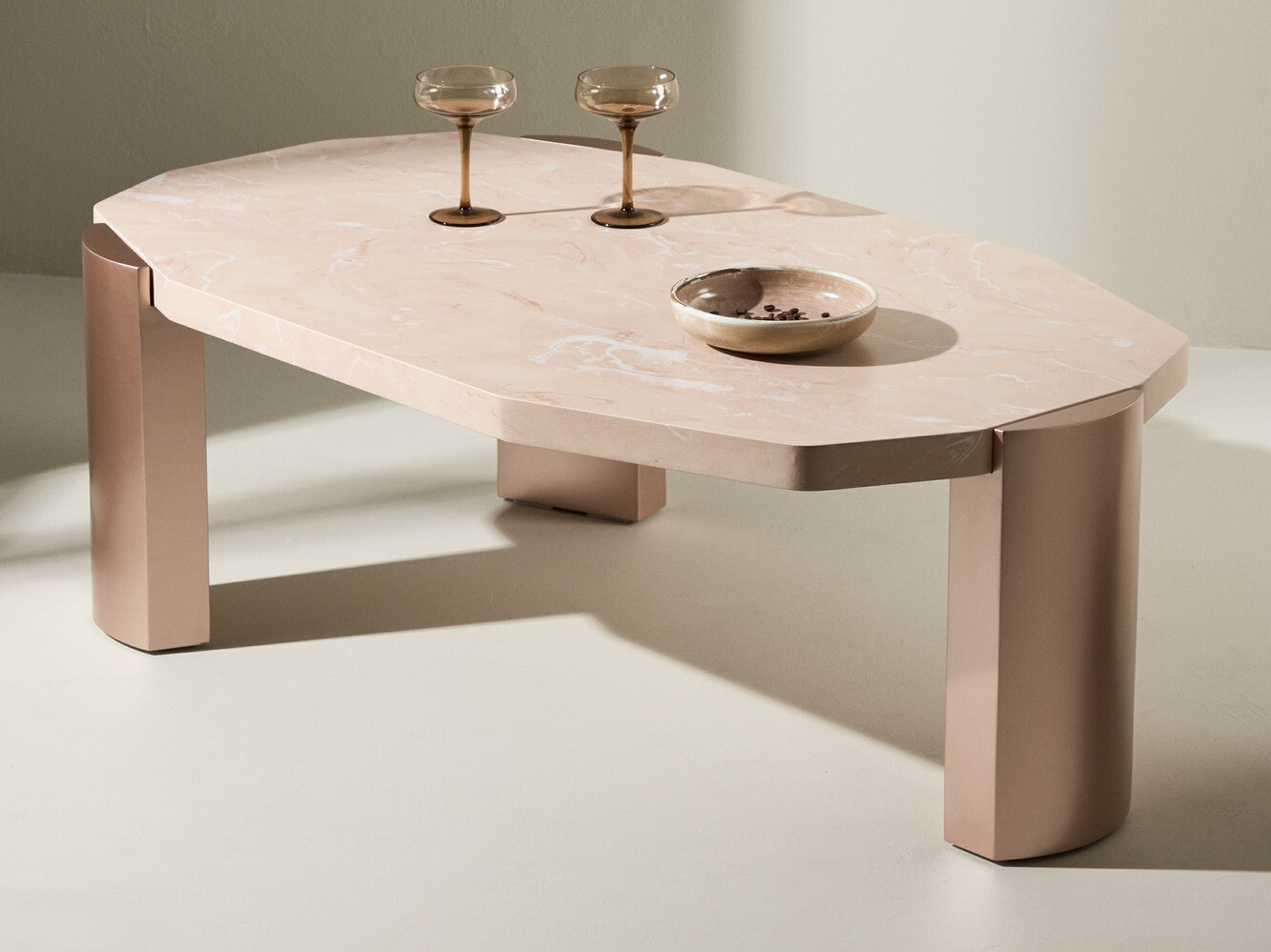 Žurnālu galdiņš Dallas 4792 (Bēšs + Brūns marmors)