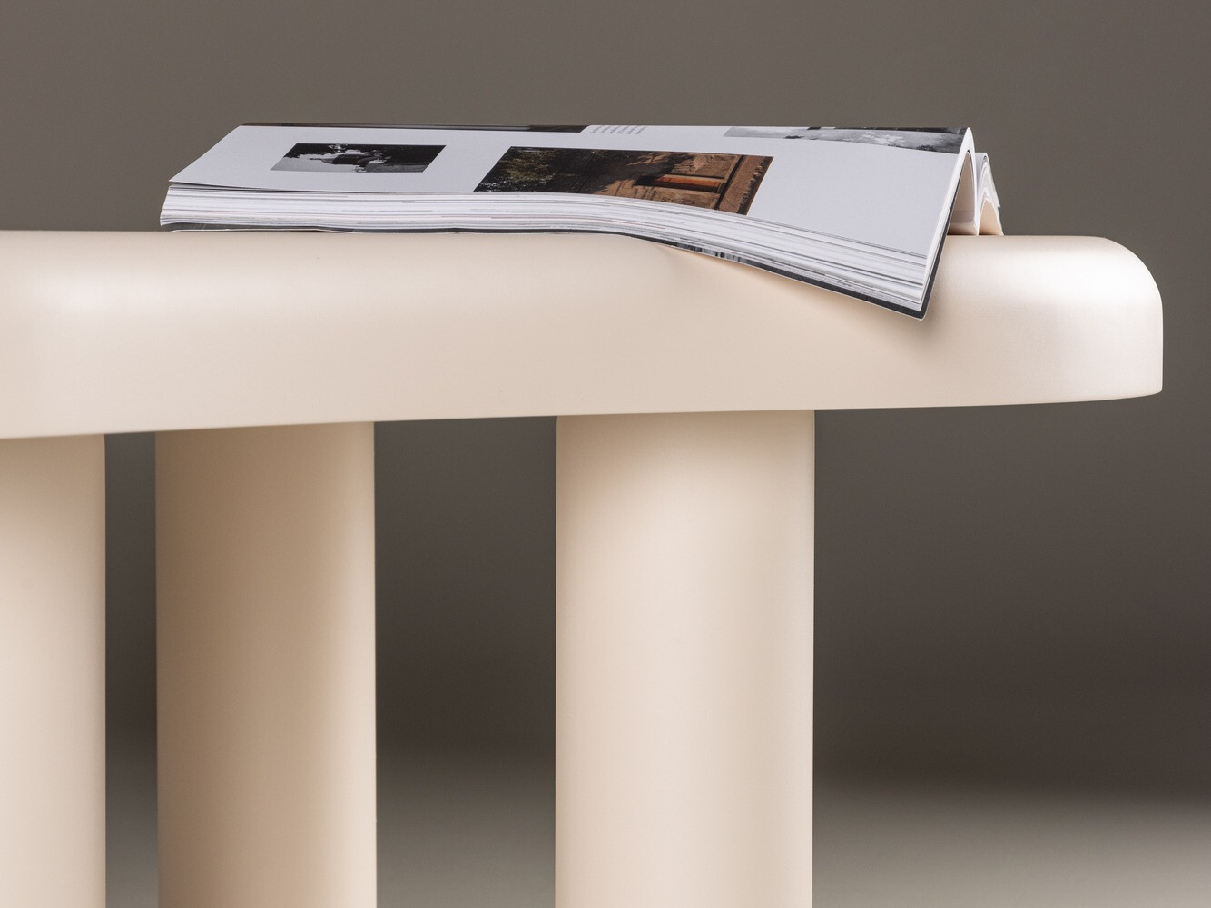 Žurnālu galdiņš Dallas 4782