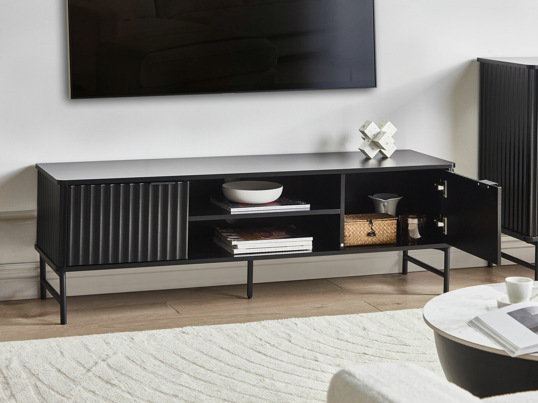 TV galds Berwyn 2575 (Melns)