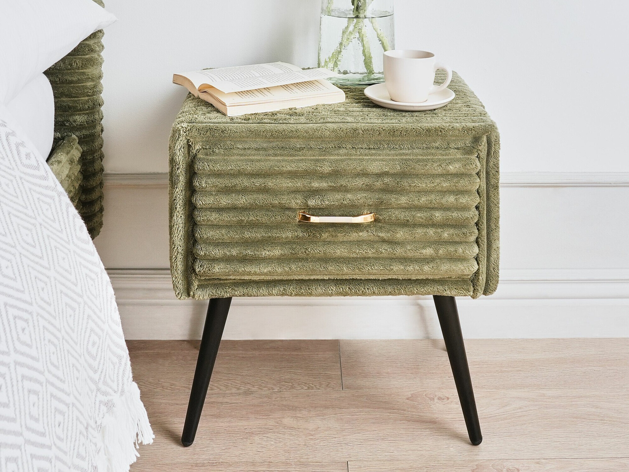 Naktsgaldiņš Berwyn 2590 (Zaļš)