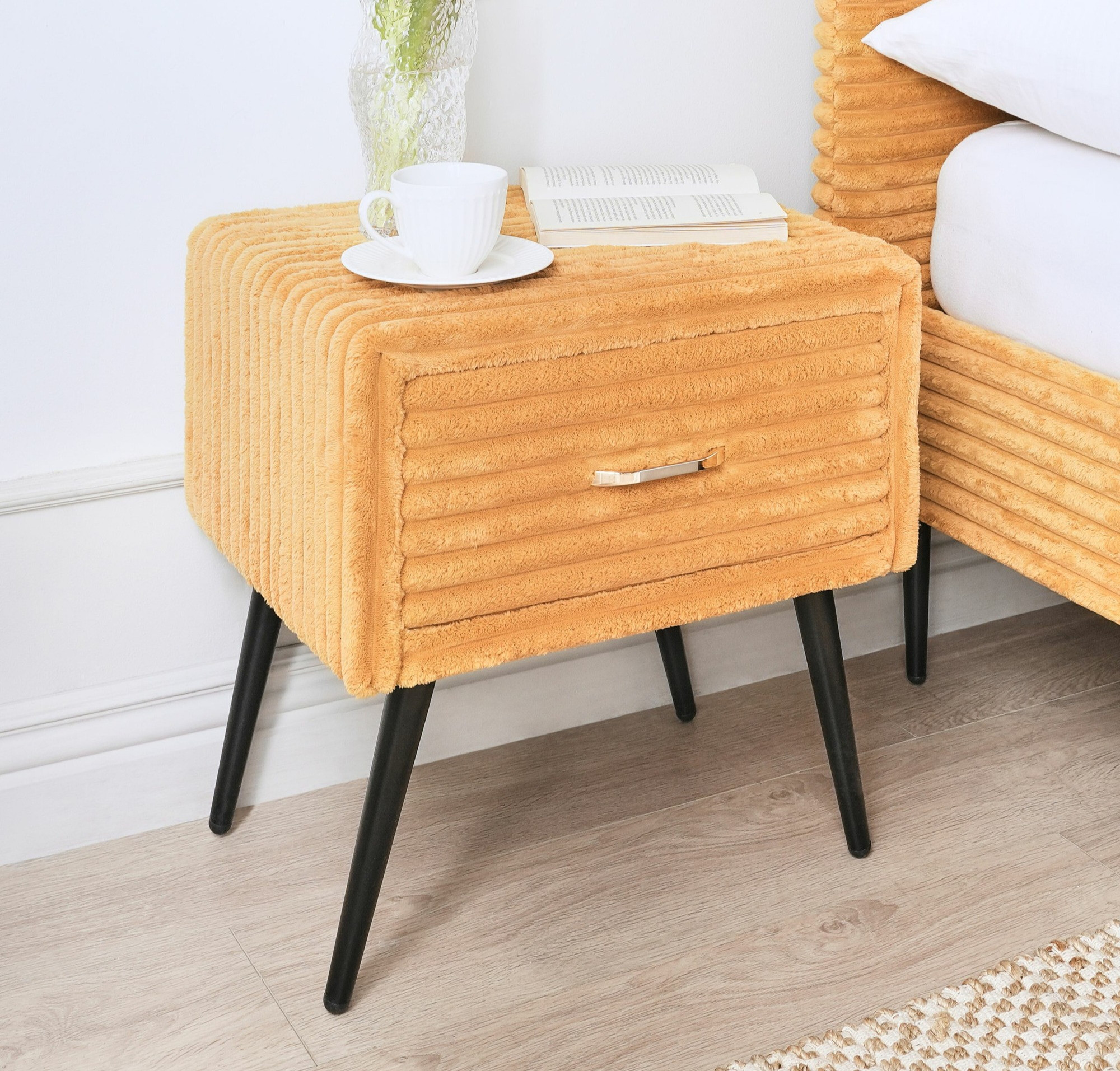 Прикроватная тумбочка Berwyn 2590 (Оранжевый)