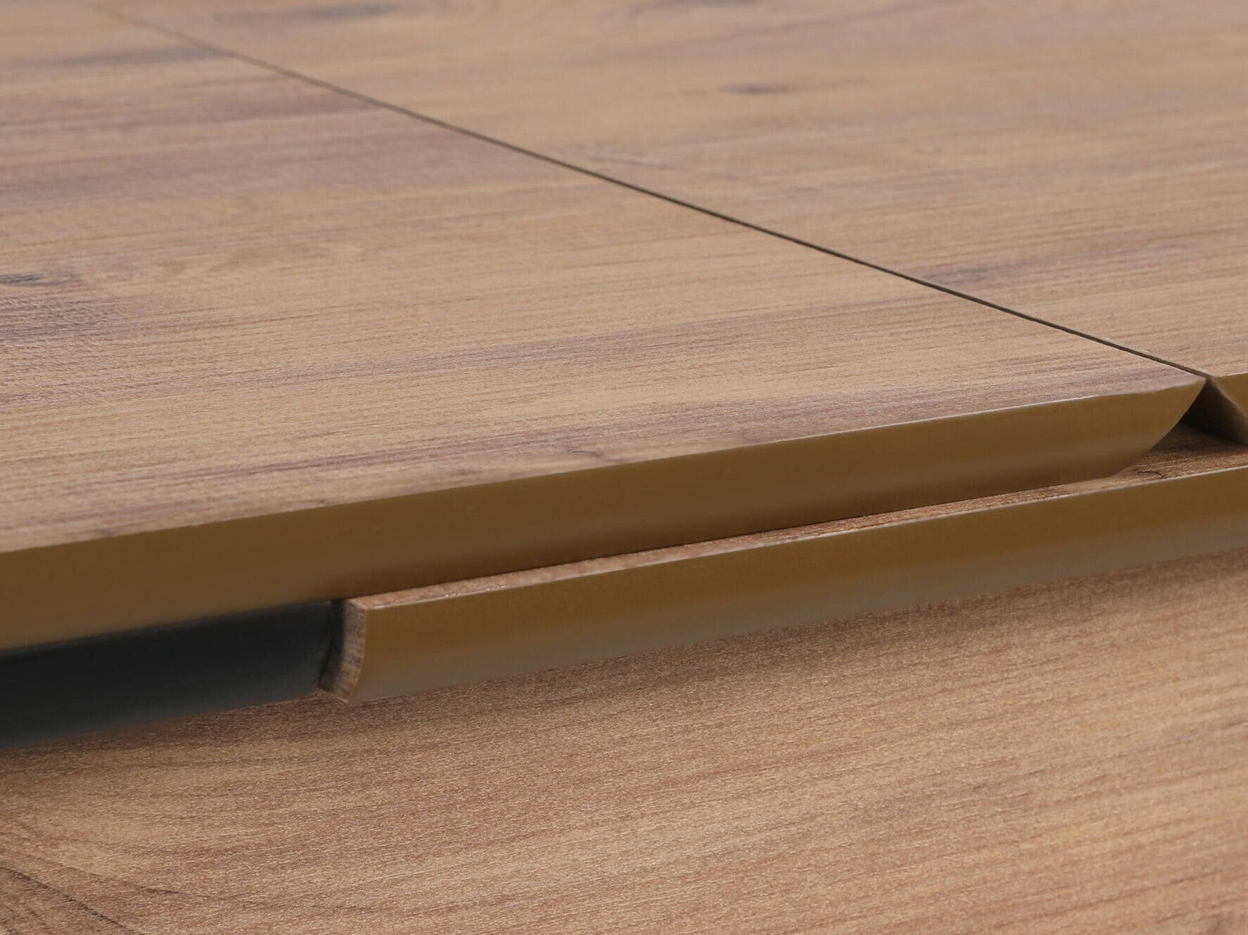 Galds Kailua 2467 (Melns + Riekstkoks)