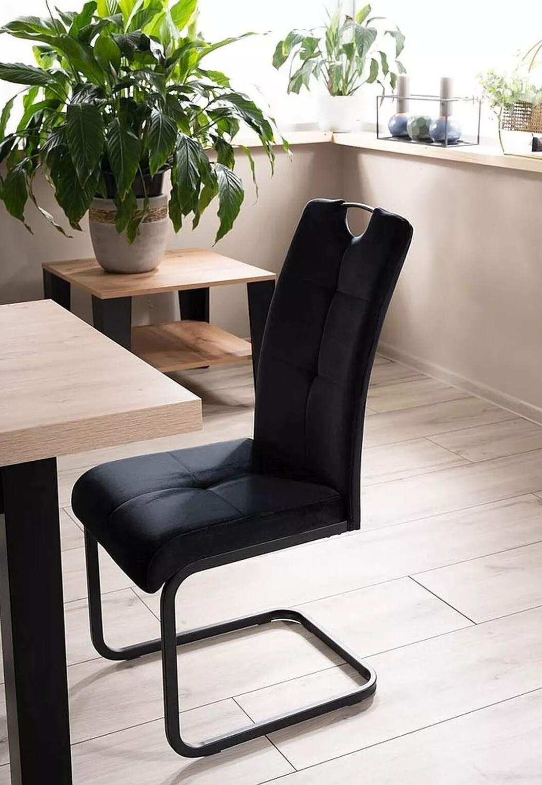 Стул Detroit 724 (Чёрный)