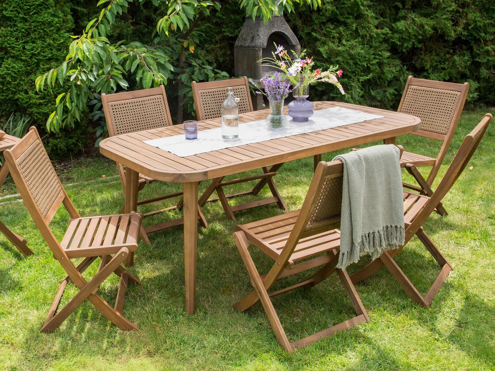 Galds un krēslu komplekts Berwyn 2624