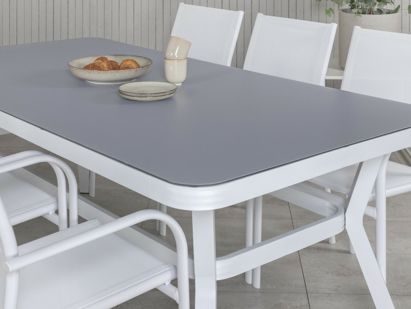 Galds un krēslu komplekts Dallas 2380