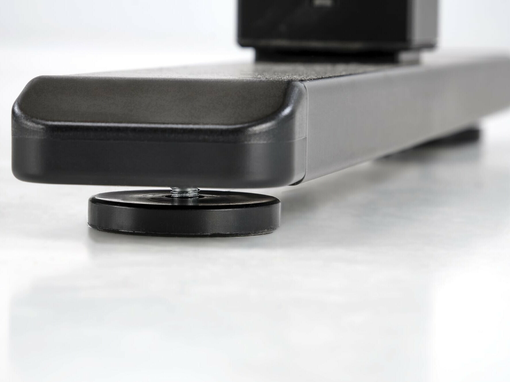 Рабочий стол с регулируемой высотой Houston 1704 (Artisan дуб + Чёрный)