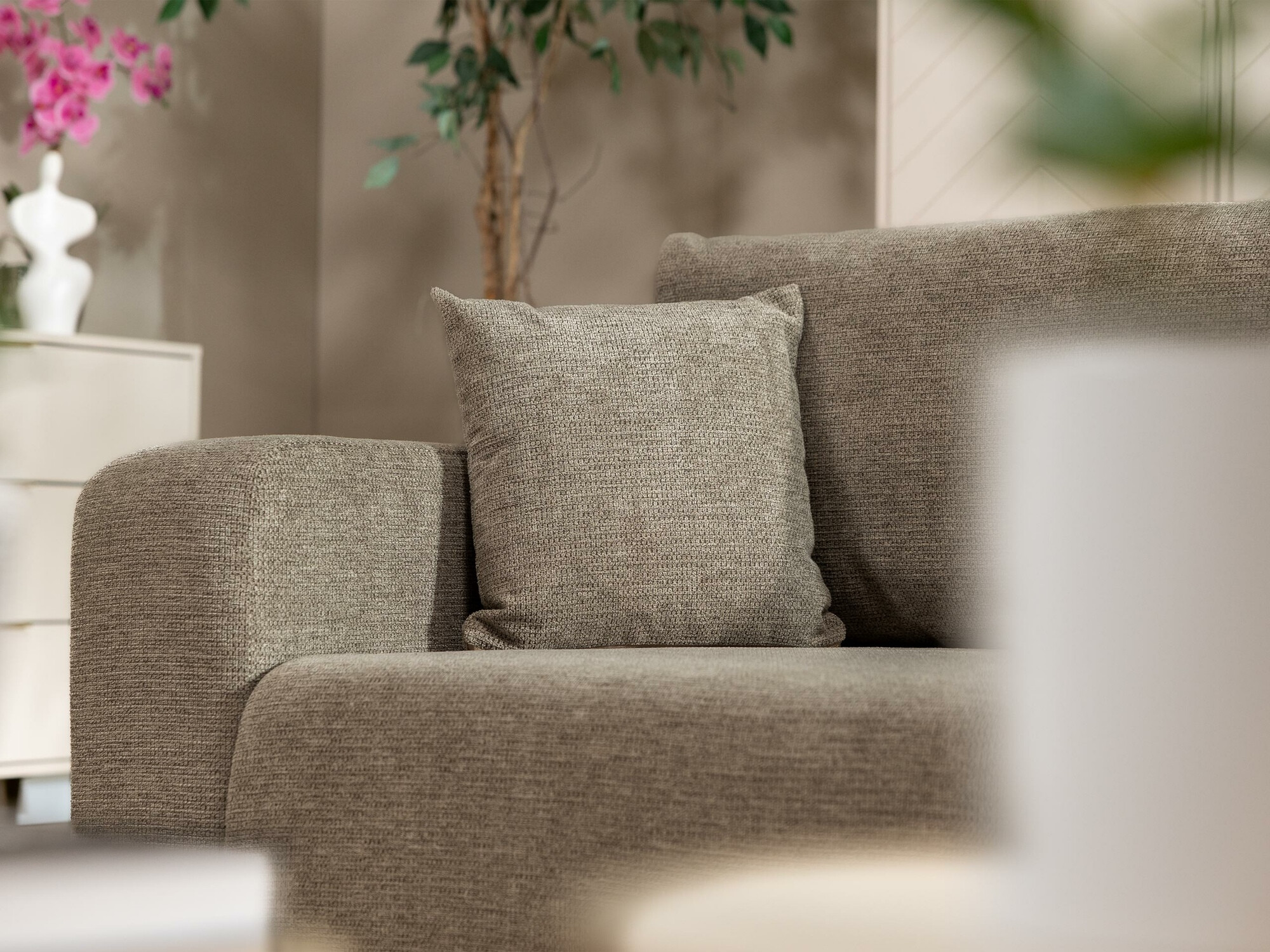 Dīvāns gulta Shelton 104 (Lima 80)