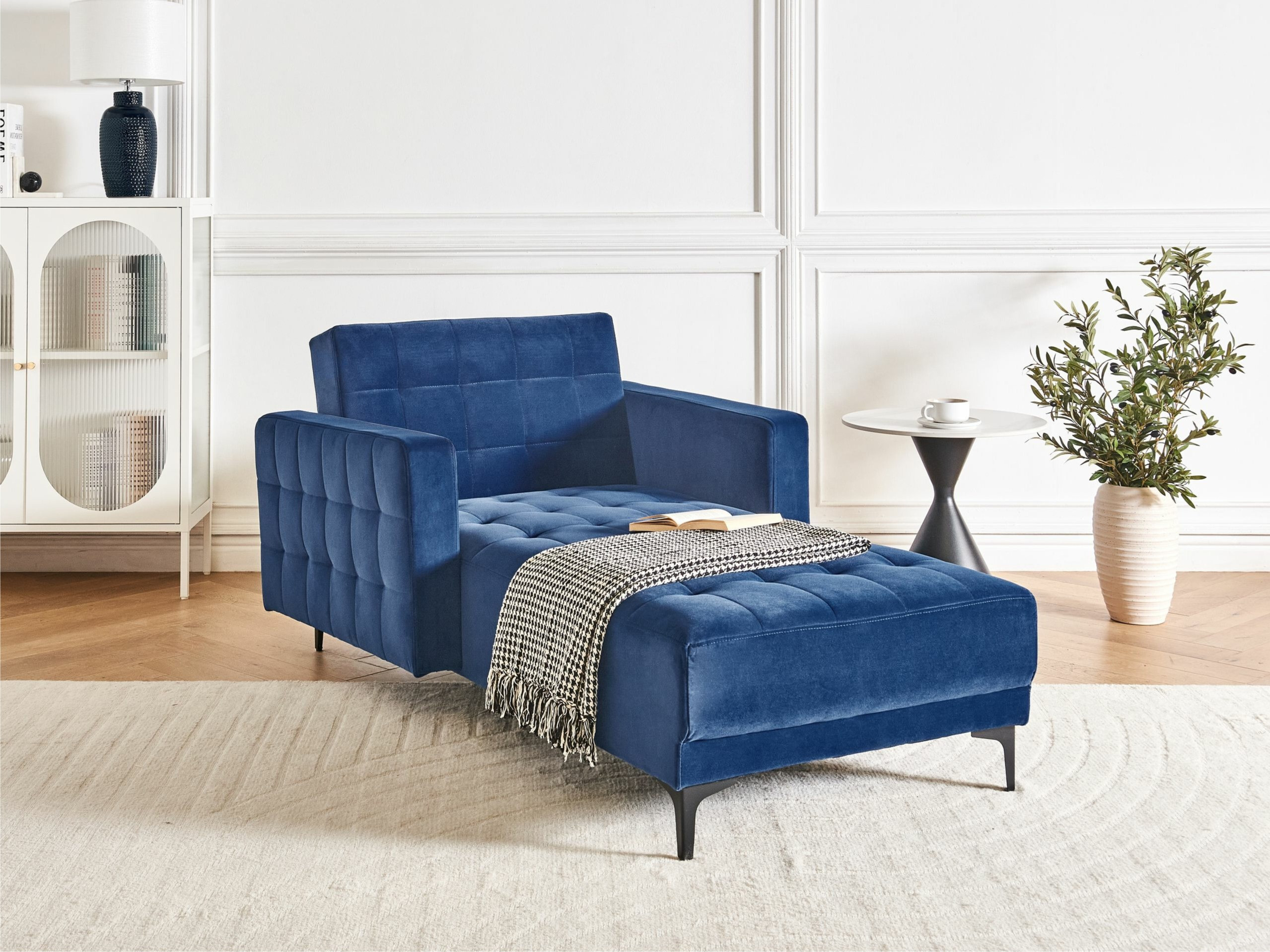 Kušete Felvena 122 (Zils)